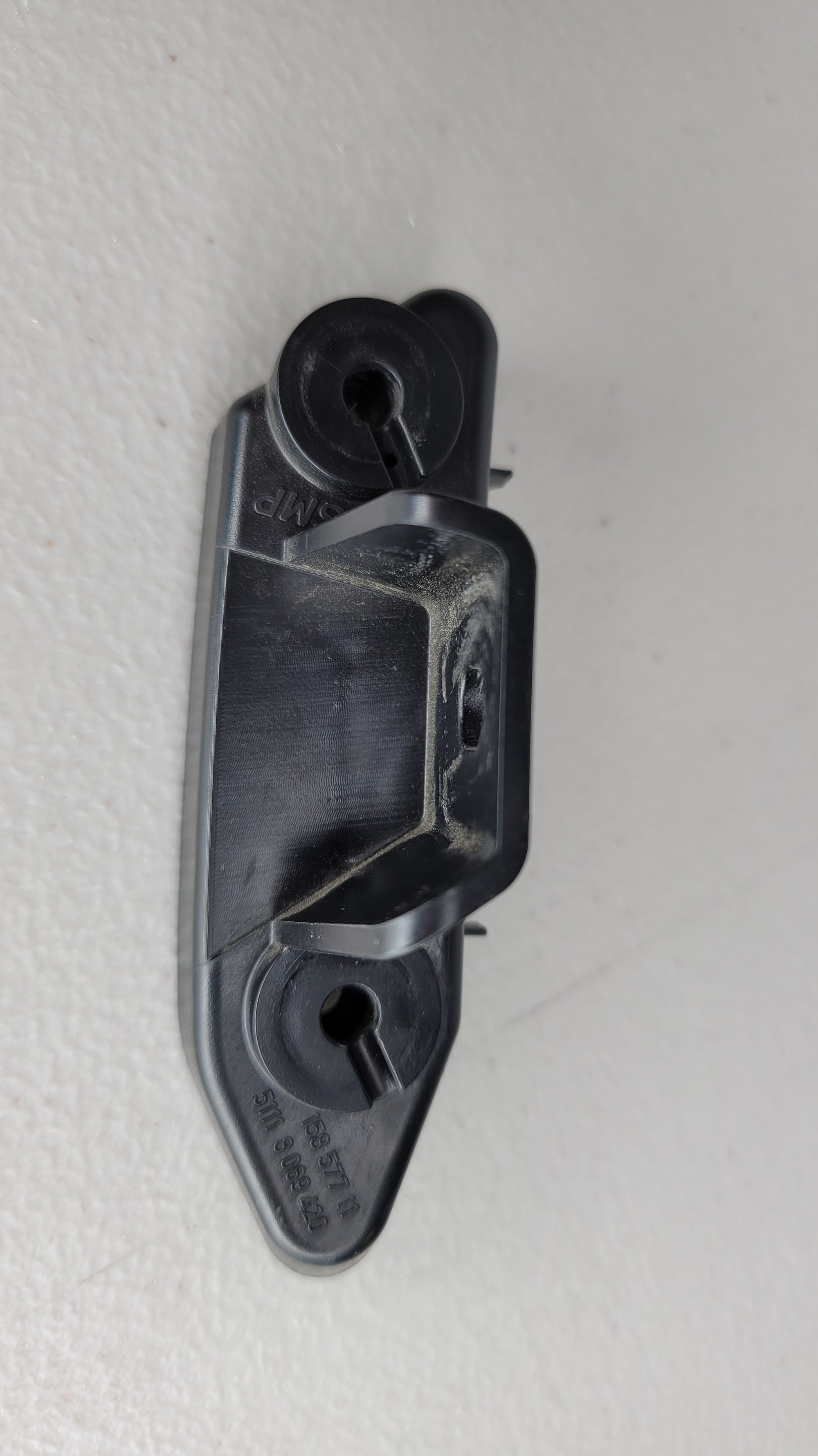 M3 M4 2021 2022 2023 2024 Front Right Bumper Lower Mount Bracket Guide 51118069420 - MPerformance.parts