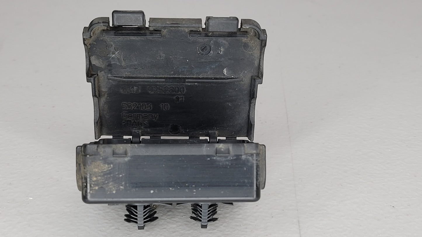 BMW 1 2 3 4 Series F20 F21 F22 F30 F31 F32 Plug-in Connection Bracket 9252800