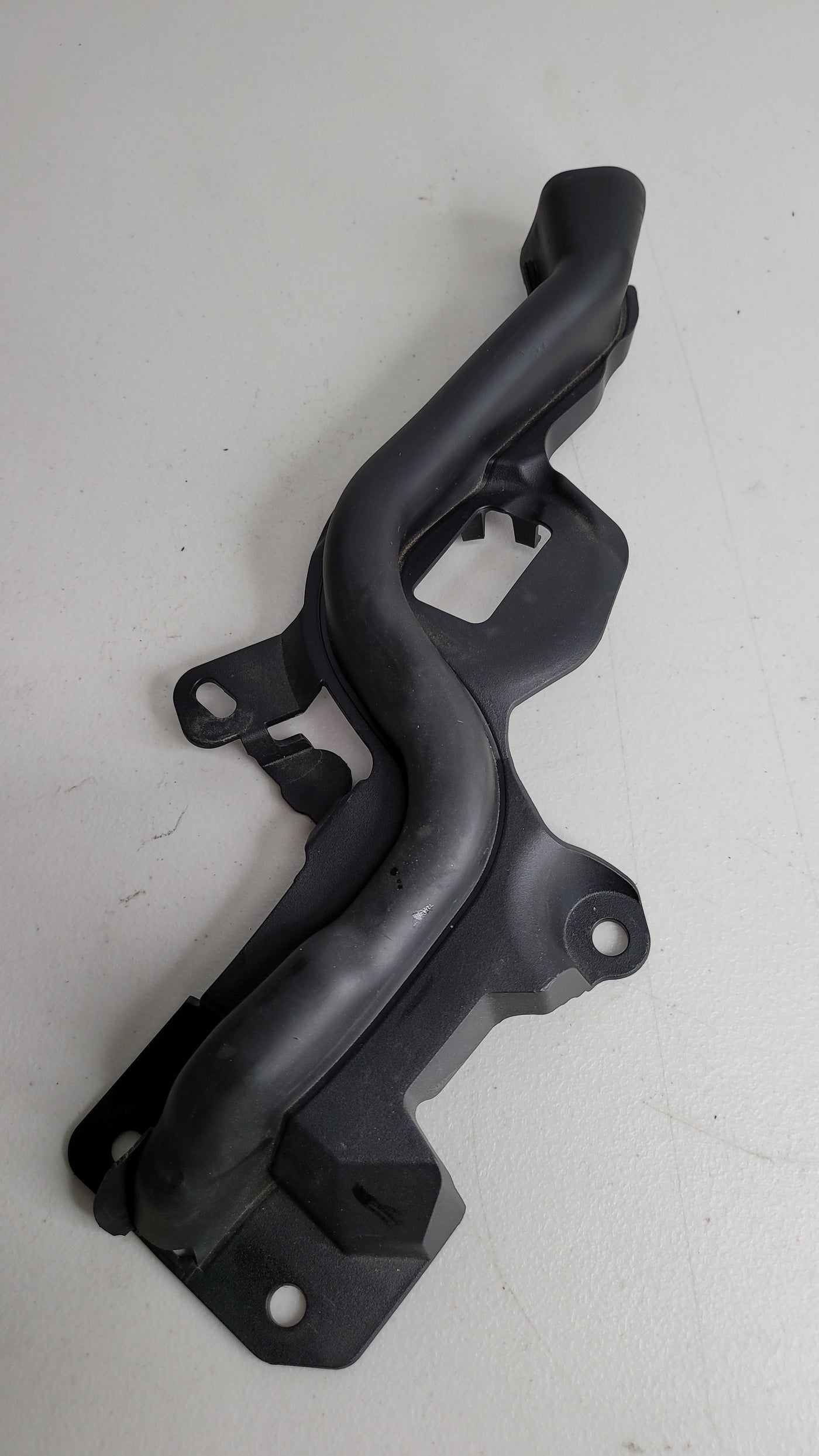 BMW M4 COUPE G82 FRONT BONNET HOOD RIGHT GASKET SEAL 51768075016 - MPerformance.parts