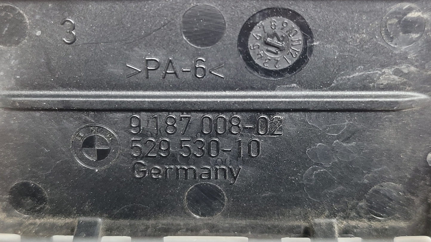 BMW 5 F10 Plug-in Connection Bracket - 9187008