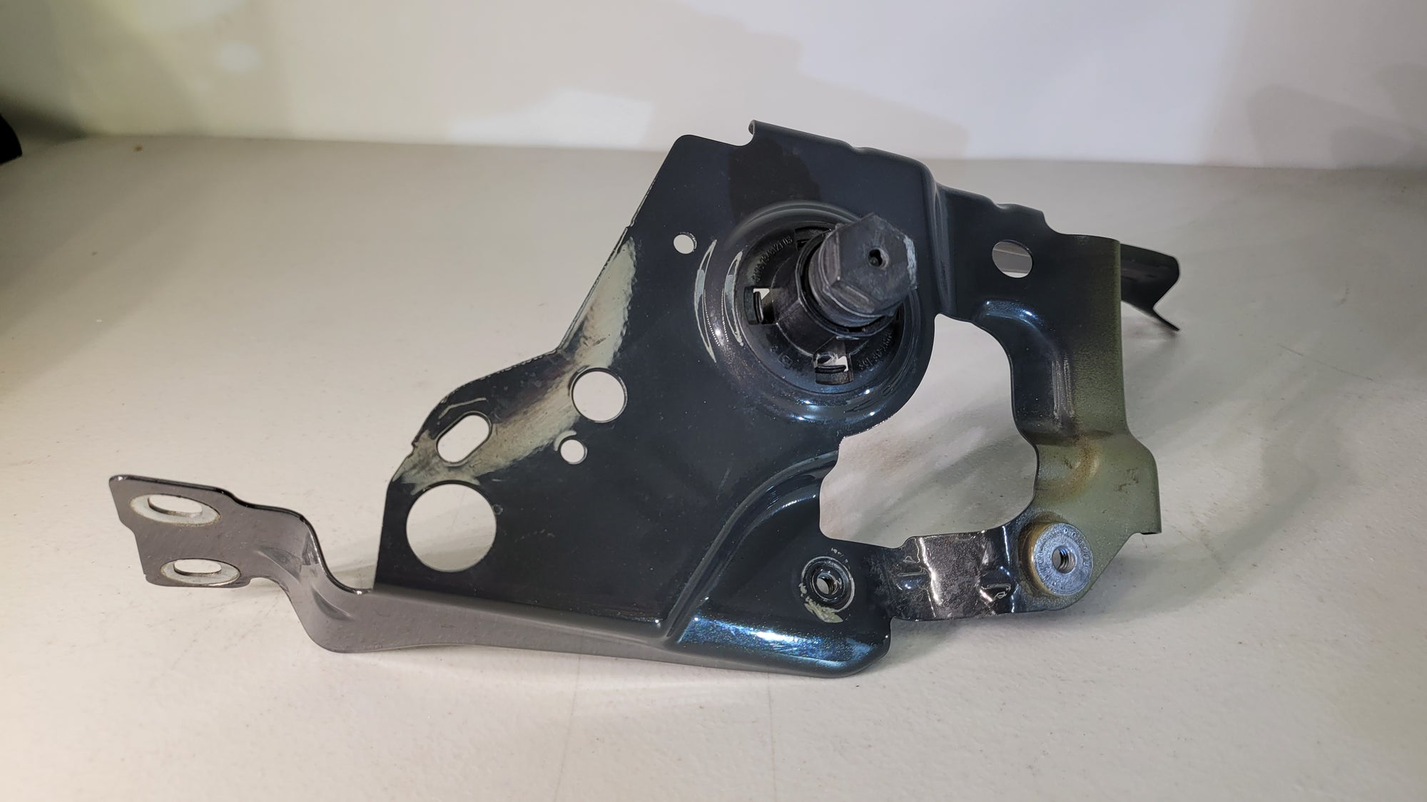 BMW 4 Coupe G82 Front Left Fender Holder 8074973 2022 - MPerformance.parts