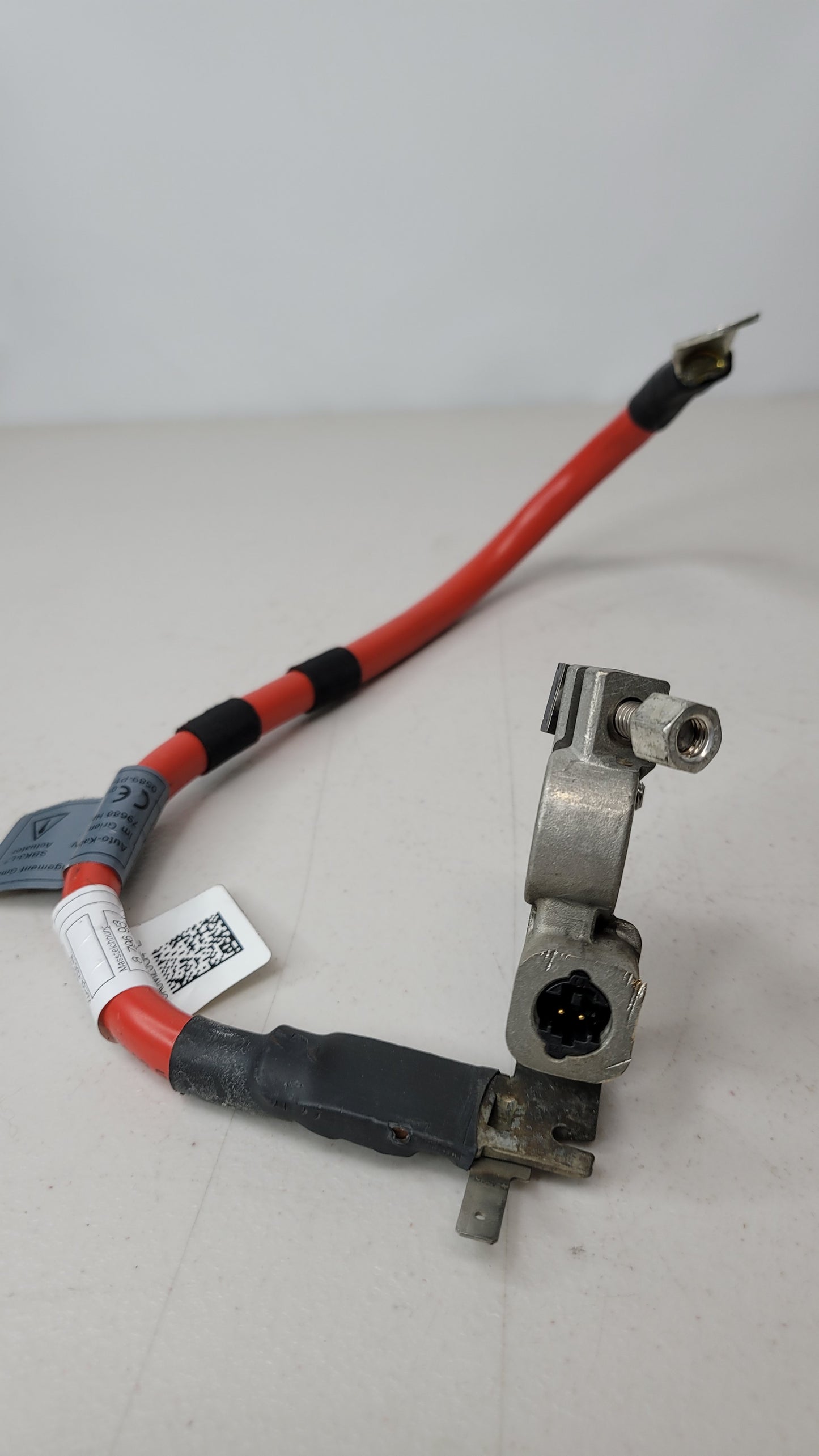 BMW M3 Battery Clamp Fuse Cable Positive 10304410