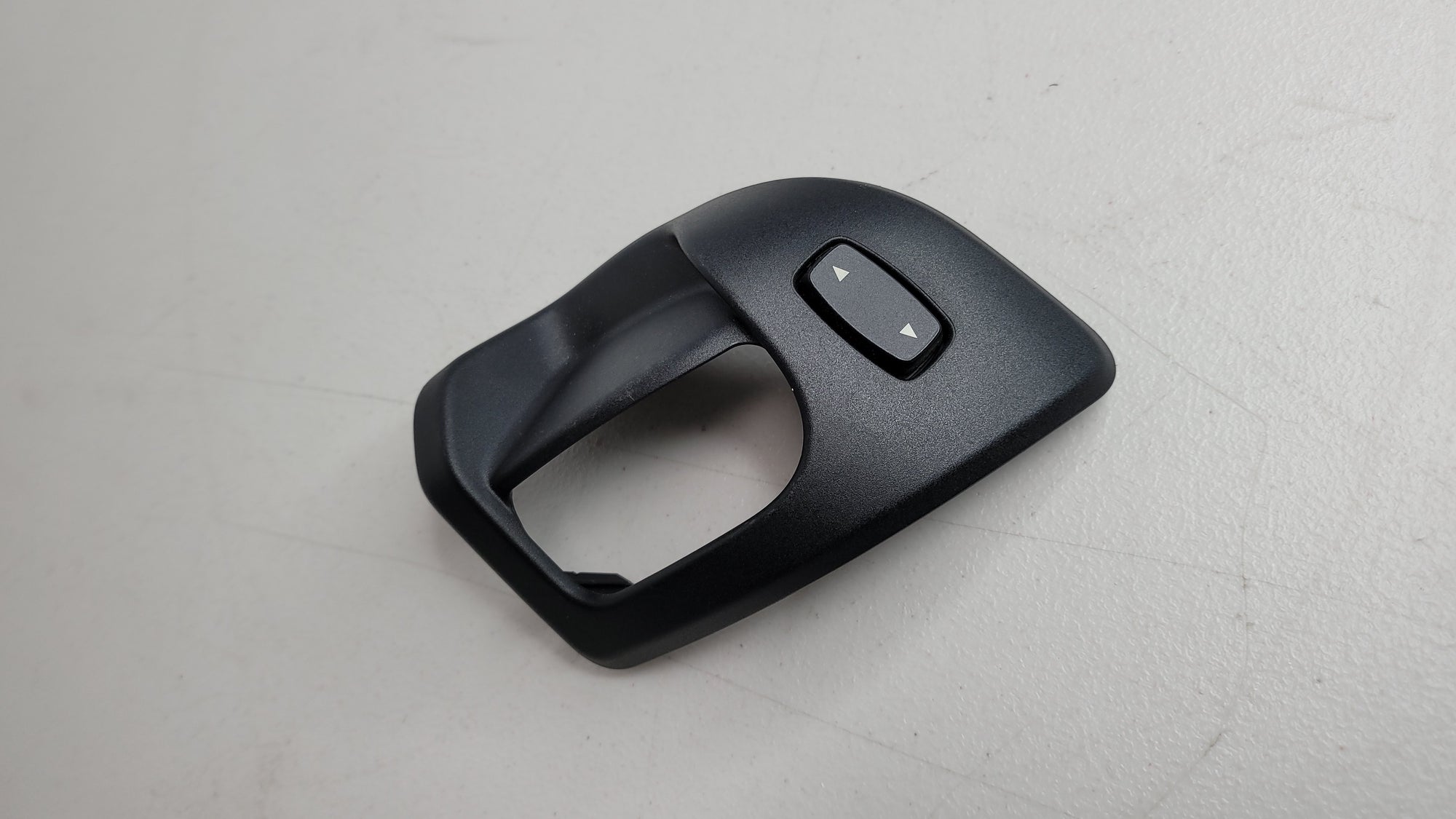 BMW F22 F32 FRONT LEFT SIDE SEAT FOLD HANDLE RELEASE SWITCH - 7272305 - MPerformance.parts