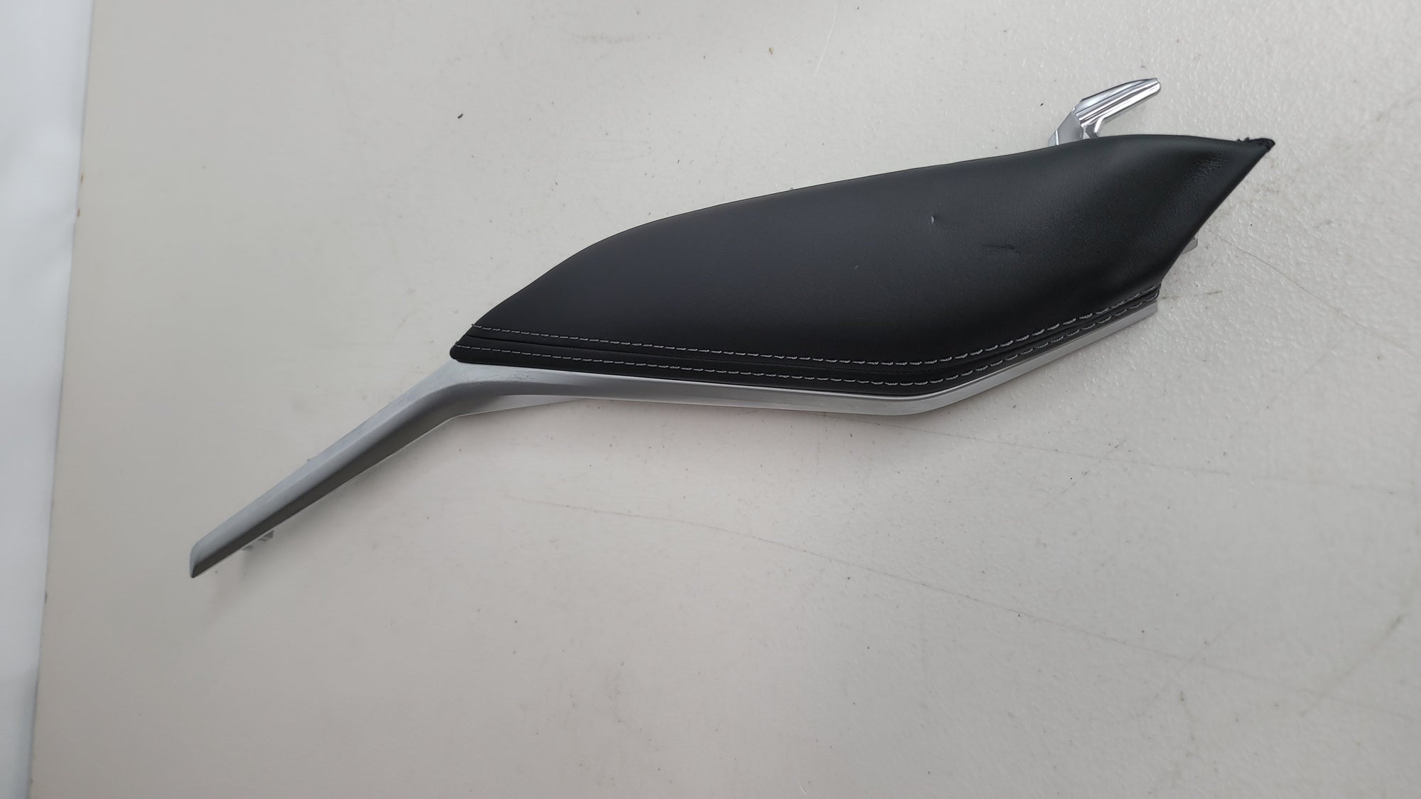 G80 M3 Passenger Knee Leather Panel - 9502528-03 - MPerformance.parts