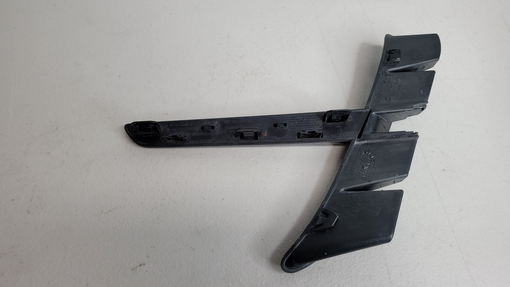 BMW F82 F83 M4 LEFT DRIVER FENDER SIDE VENT GRILLE - 8058779 - MPerformance.parts