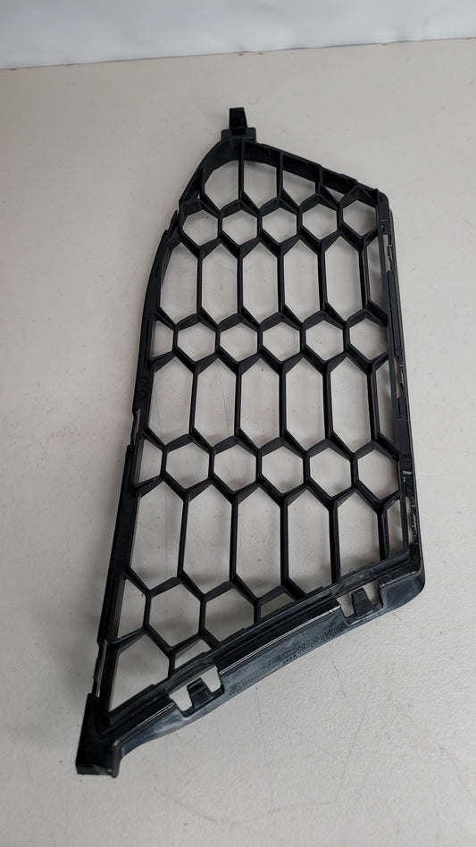 BMW M4 COUPE G82 FRONT LEFT BUMPER GRILLE 51118069439 - MPerformance.parts