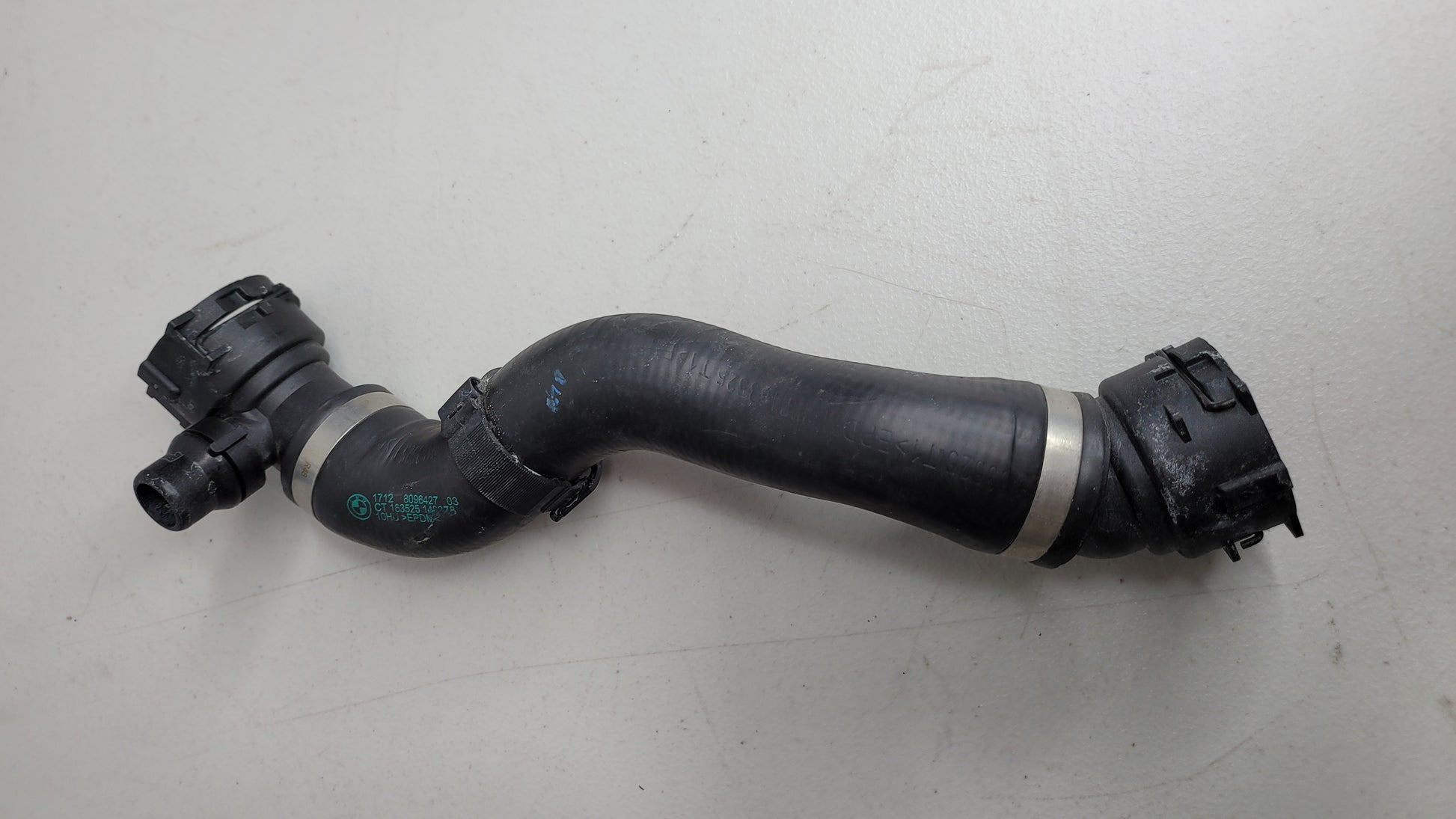 Genuine BMW Lower Hose 17128096427 - MPerformance.parts