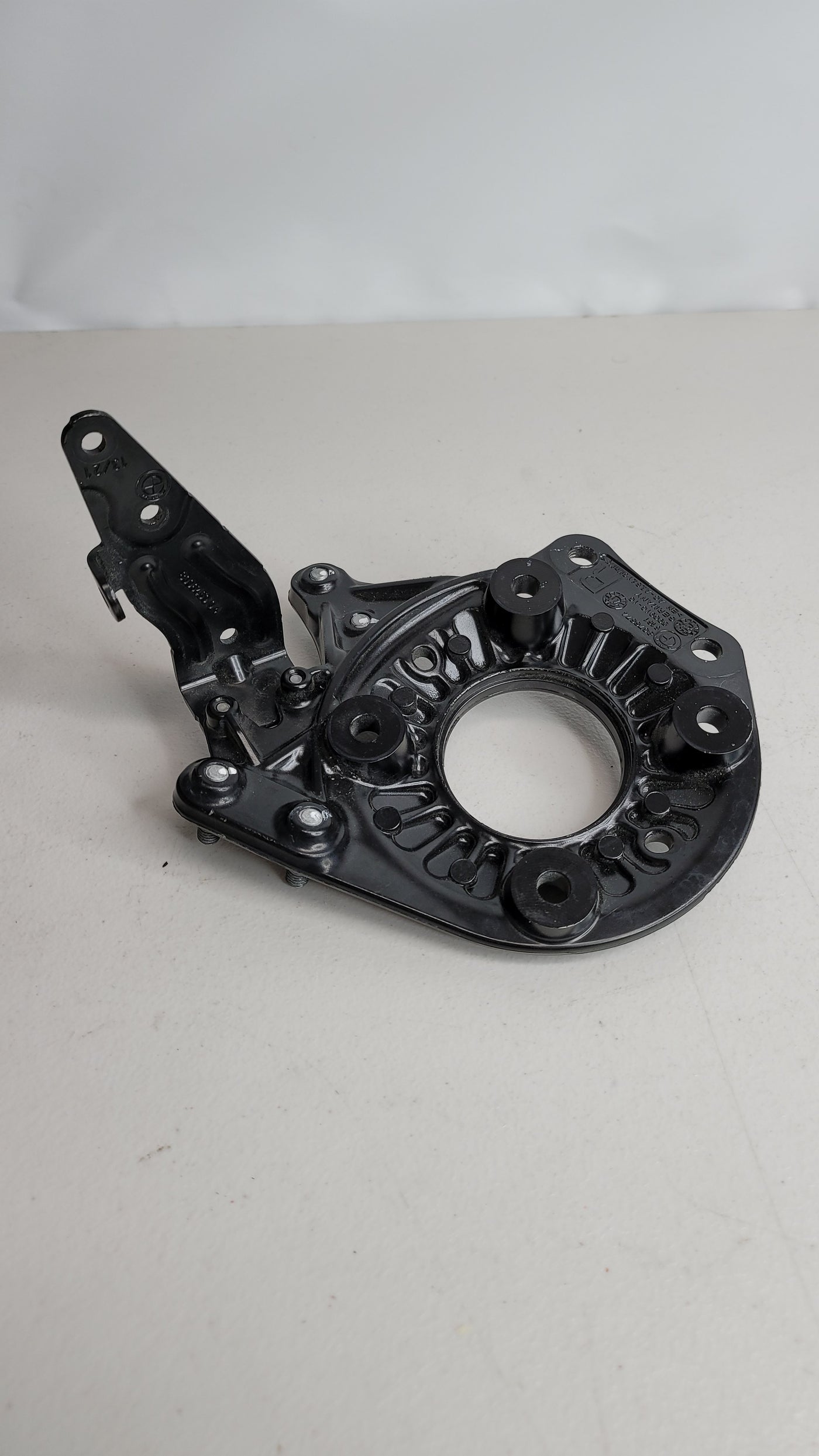 BMW G80 G82 G83 M3 M4 Strut Tower Brace Mount Right 8076674 - MPerformance.parts