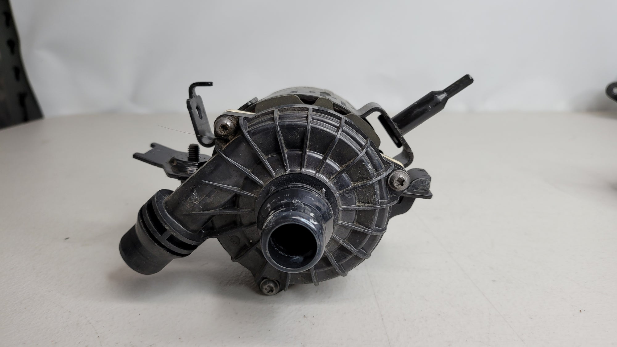 BMW M3 Competition G80 Radiator Auxiliary Pump 5A30246-01 - MPerformance.parts