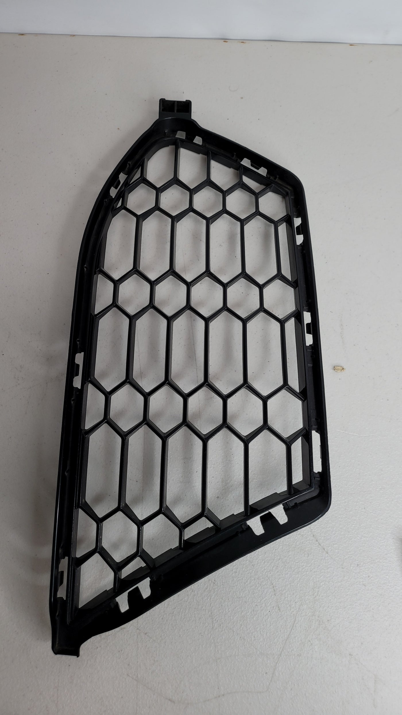 BMW COUPE G82 M4 FRONT BUMPER RIGHT AIR GRILLE 51118069440 - MPerformance.parts