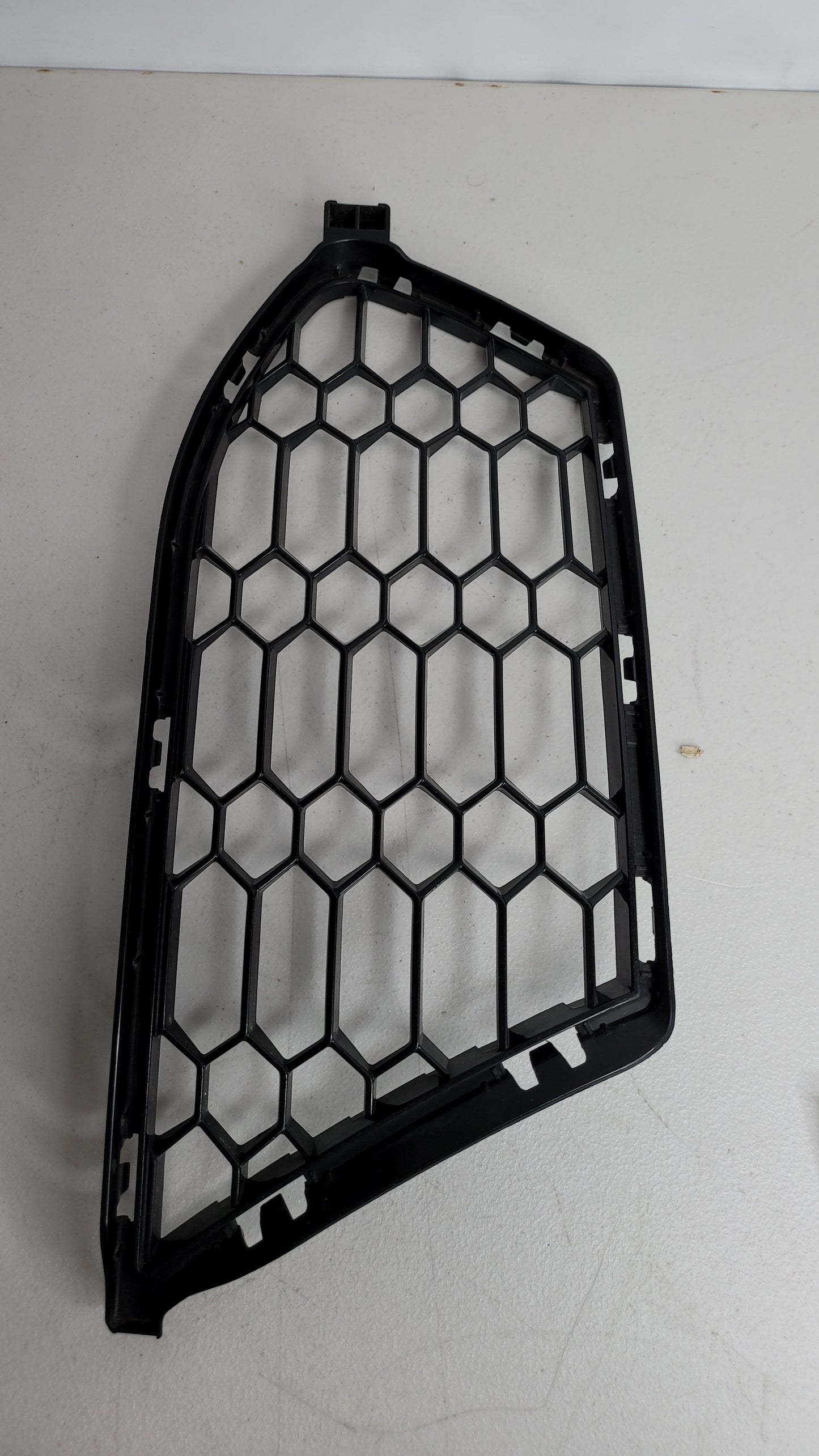BMW COUPE G82 M4 FRONT BUMPER RIGHT AIR GRILLE 51118069440 - MPerformance.parts