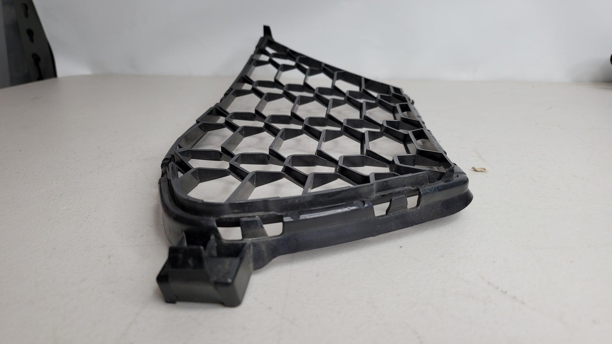 BMW COUPE G82 M4 FRONT BUMPER RIGHT AIR GRILLE 51118069440 - MPerformance.parts