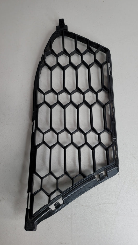 BMW M4 COUPE G82 FRONT LEFT BUMPER GRILLE 51118069439 - MPerformance.parts