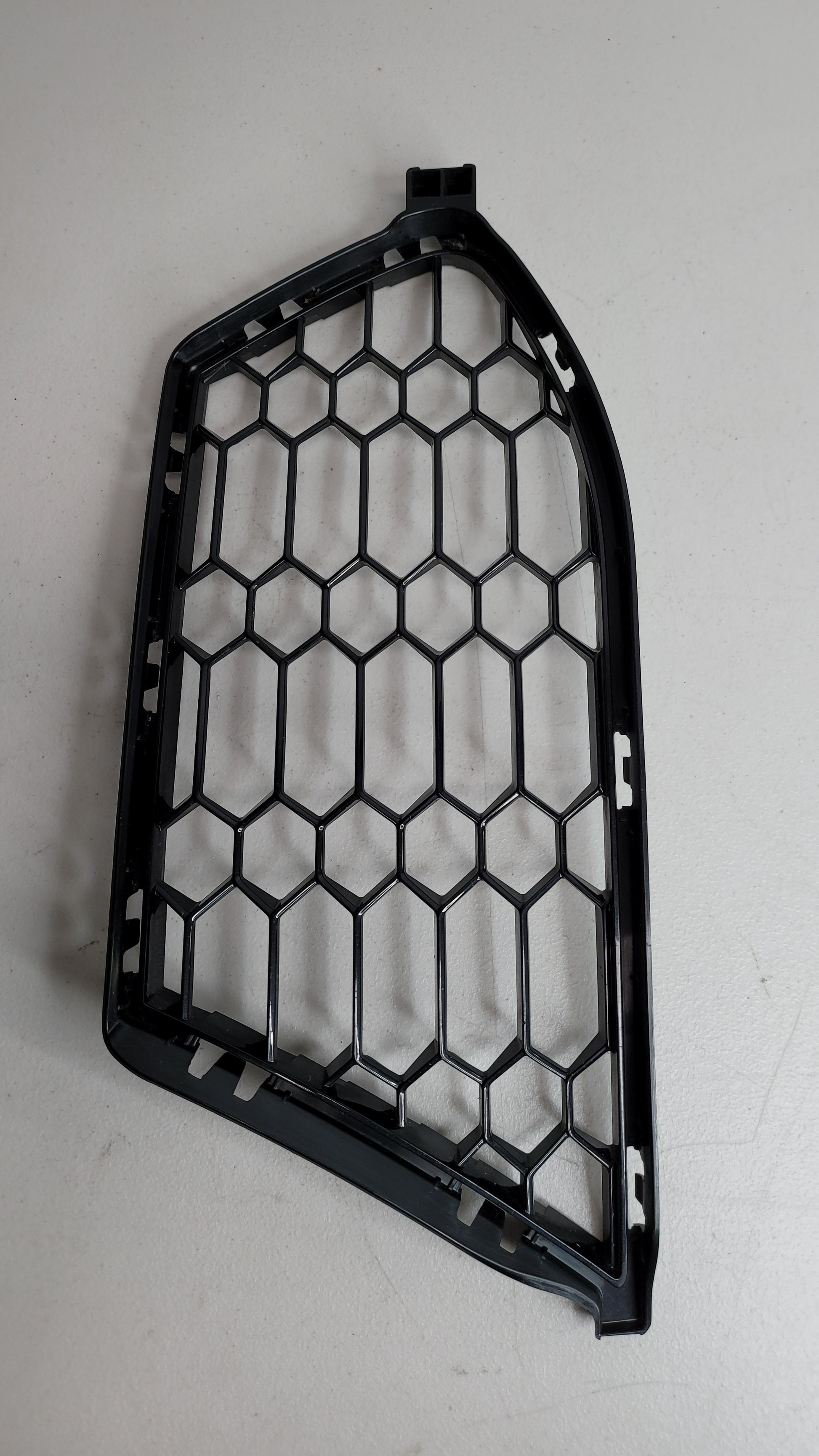 BMW M4 COUPE G82 FRONT LEFT BUMPER GRILLE 51118069439 - MPerformance.parts