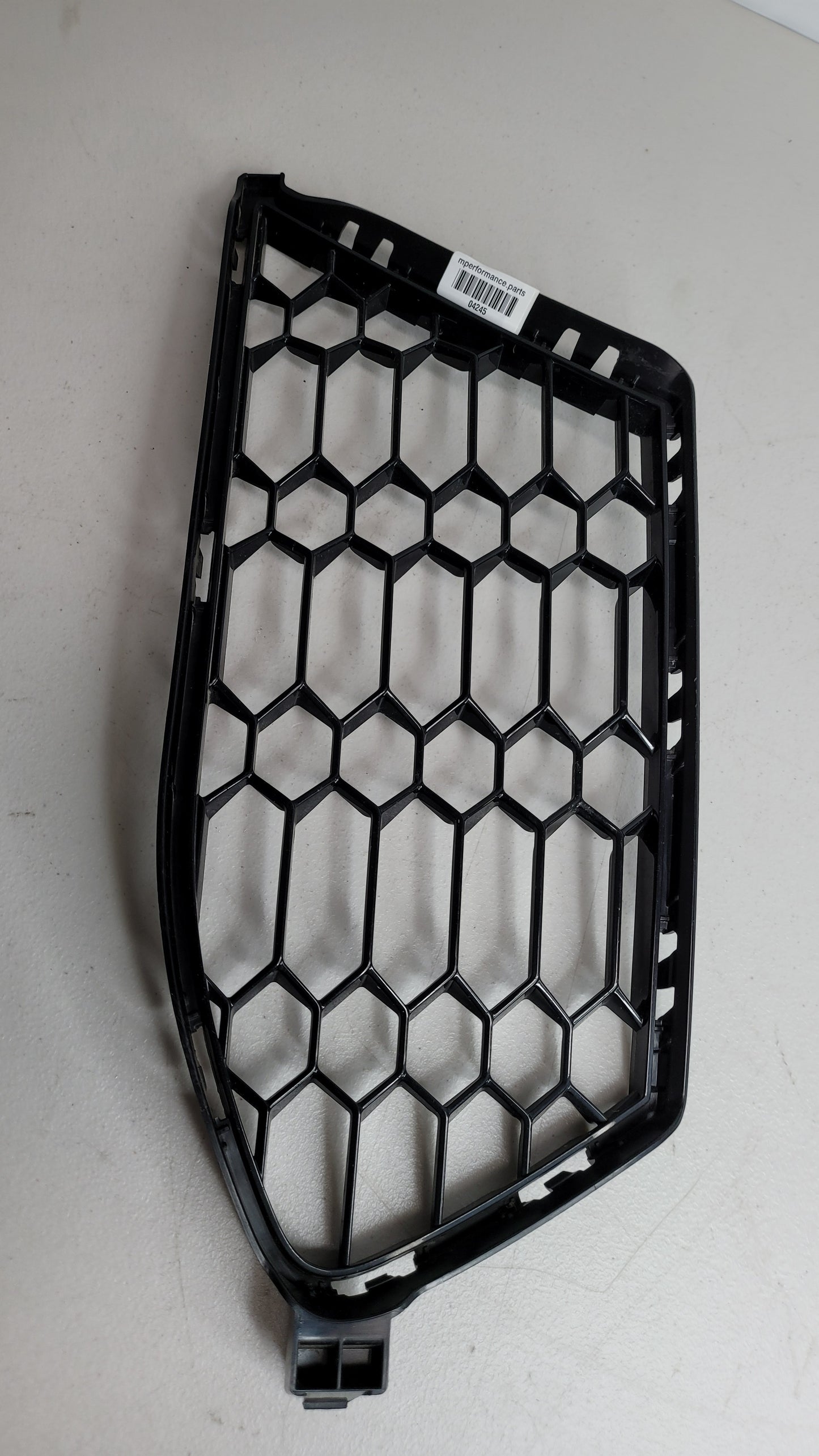 BMW M4 COUPE G82 FRONT LEFT BUMPER GRILLE 51118069439 - MPerformance.parts