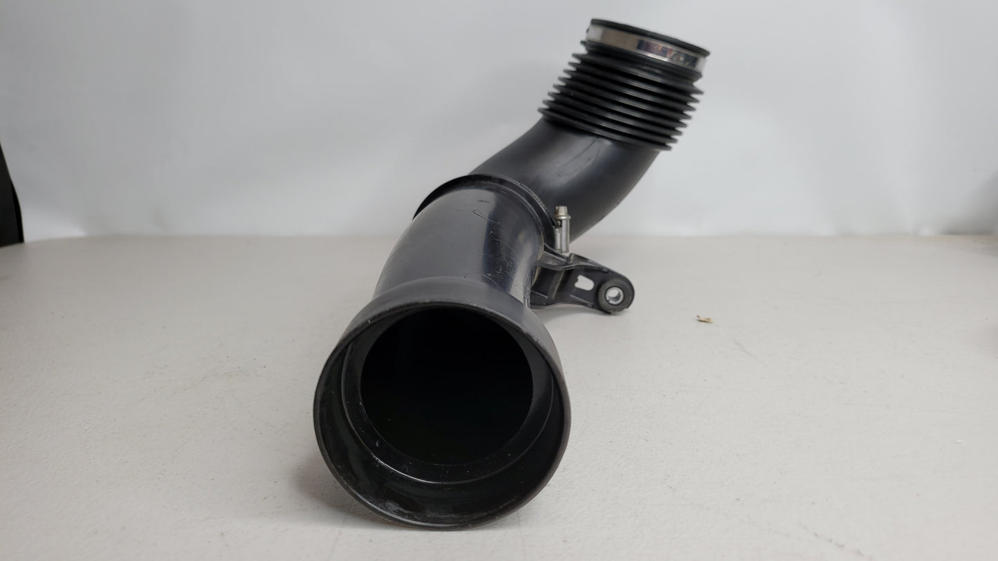 2015-2020 BMW 13-71-7-846-272 BMW 13717846272 Clean Air Pipe, Bottom 7846272 01 70549097