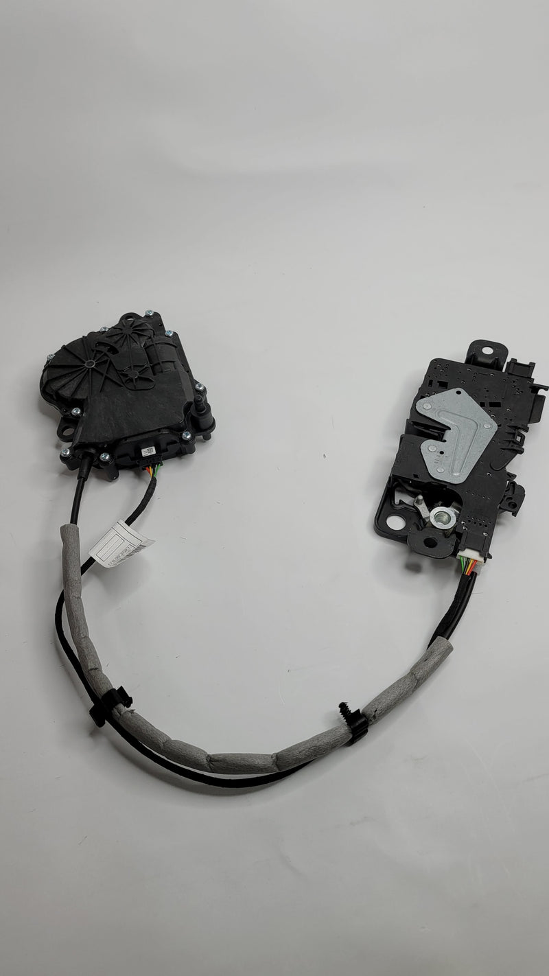 BMW M3 COMPETITION G80 M3 TAILGATE TRUNK MOTOR ACTUATOR LOCK LATCH d40983-107 - MPerformance.parts