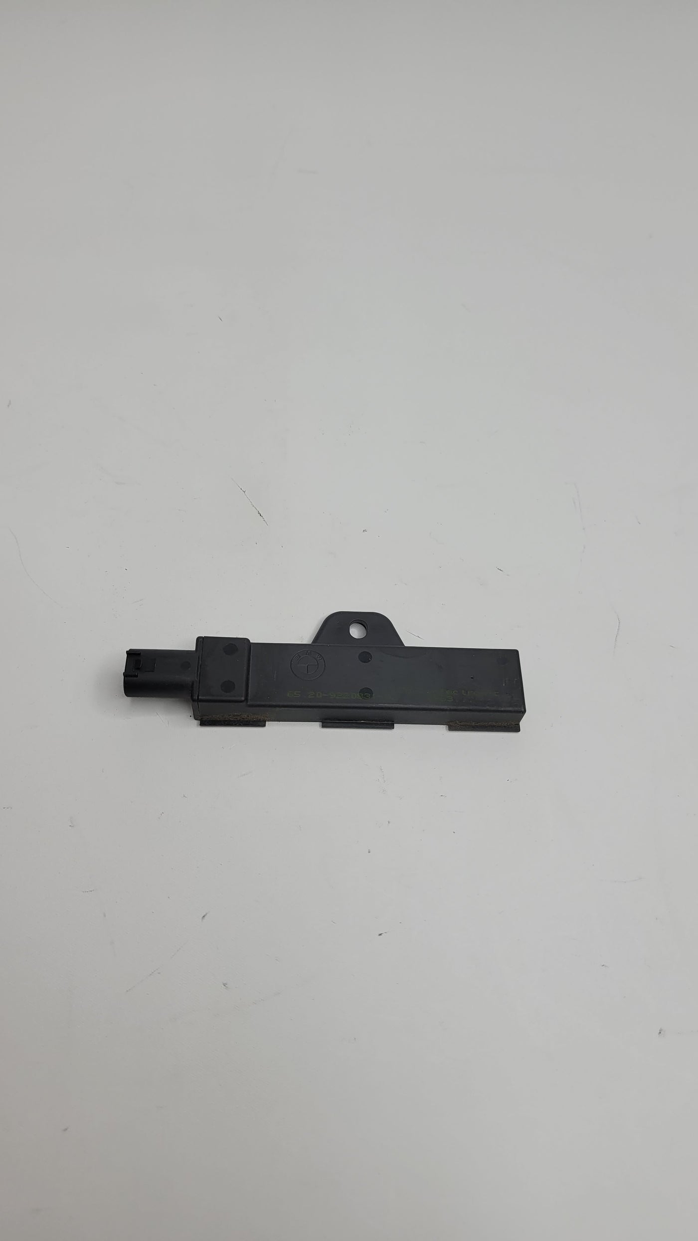 BMW M3 G80 KEYLESS ENTRY ANTENNA MODULE OEM 65.20-9220831 - MPerformance.parts