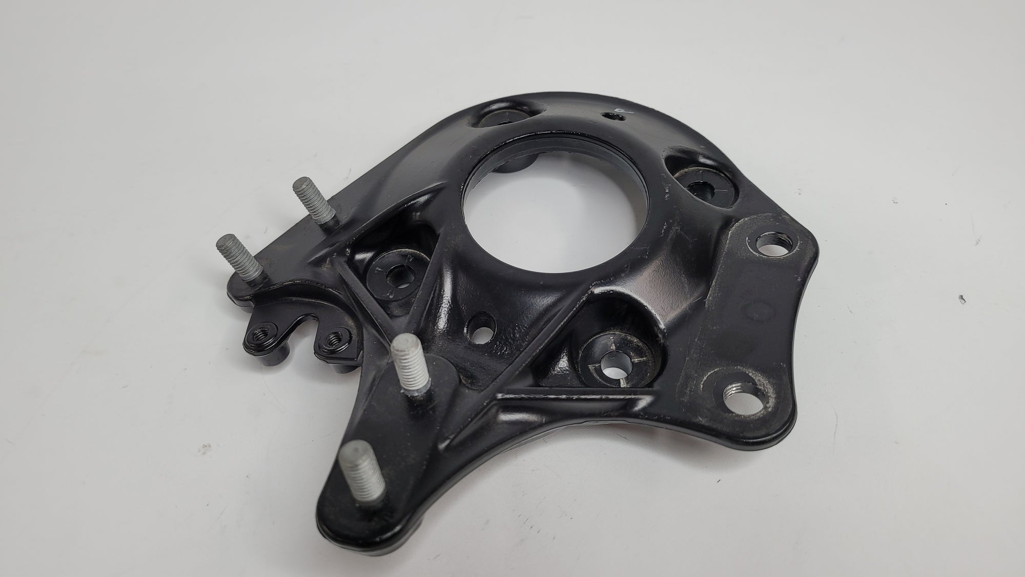 BMW M3 G80 Front Right Strut Mount Tower Brace Mount 8076674 - MPerformance.parts