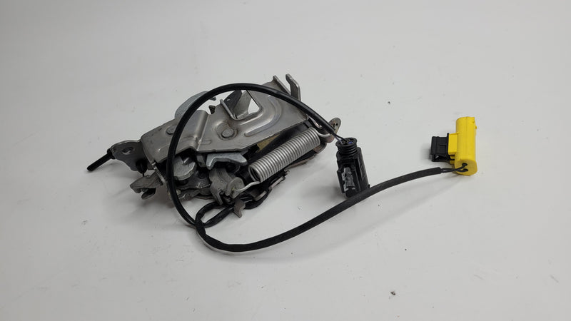 G80 M3 Bonnet Latch - 7468349 - MPerformance.parts