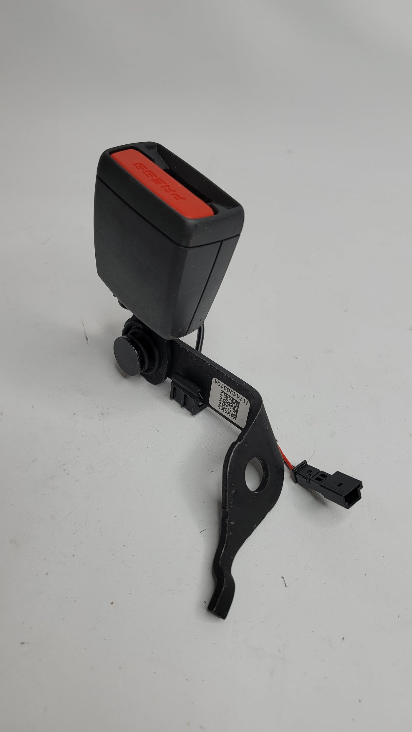 BMW M3 G80 Rear Seat Belt Buckle 635742400 - MPerformance.parts