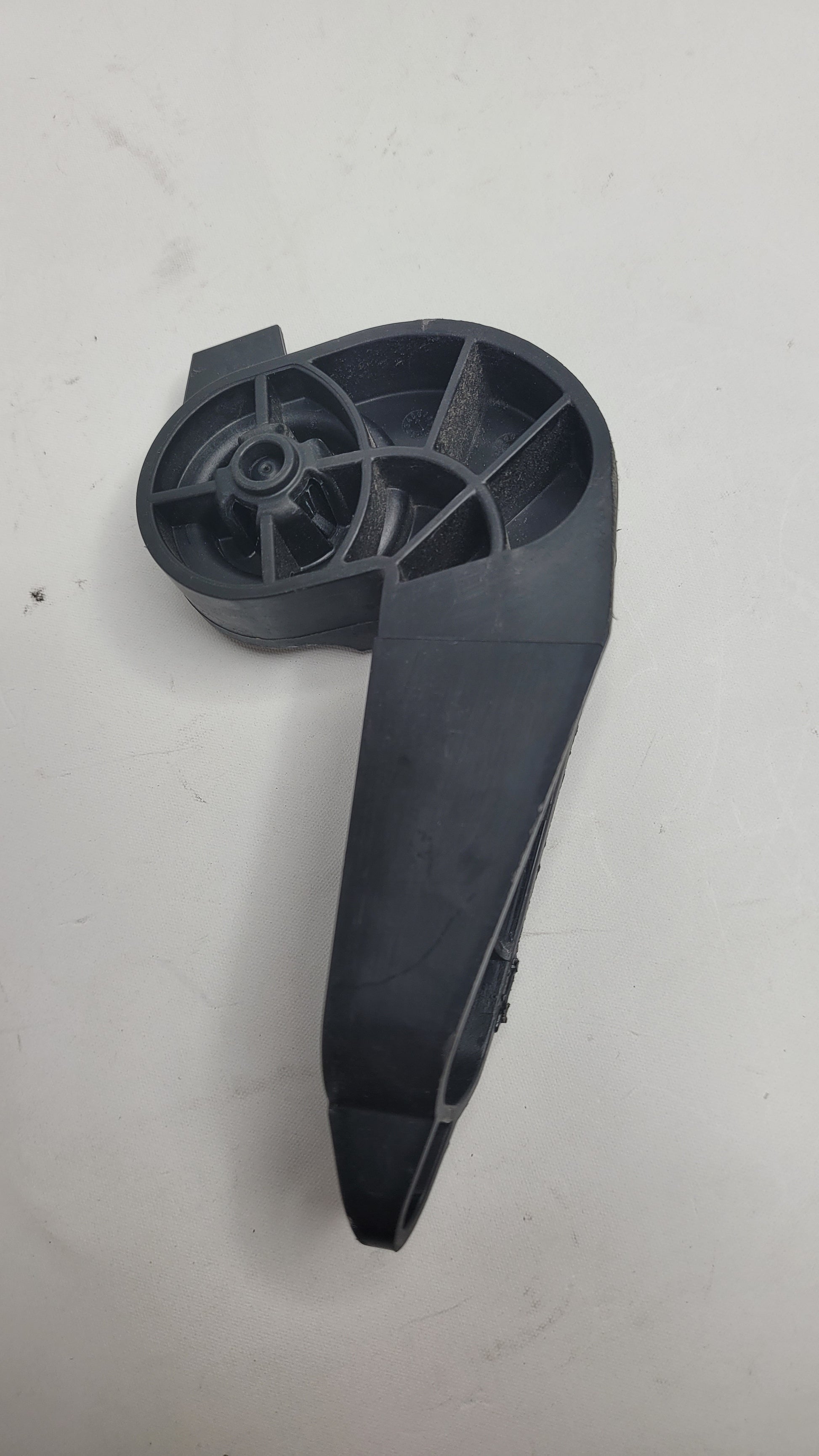 BMW M3 G80 FRONT BUMPER UPPER SHUTTER BRACKET LEFT 51647457051 - MPerformance.parts