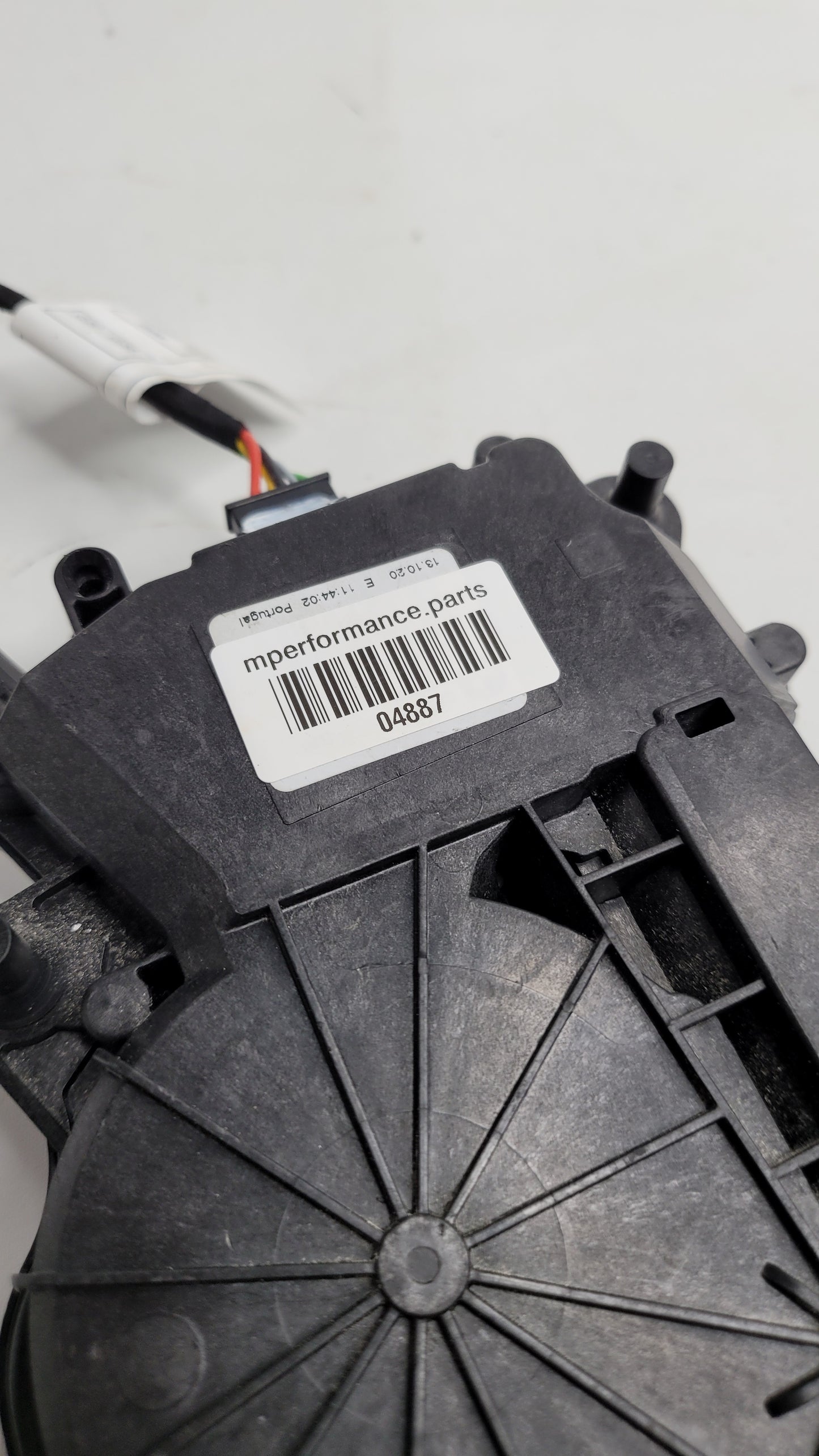 BMW M3 COMPETITION G80 M3 TAILGATE TRUNK MOTOR ACTUATOR - 163672-10 - MPerformance.parts