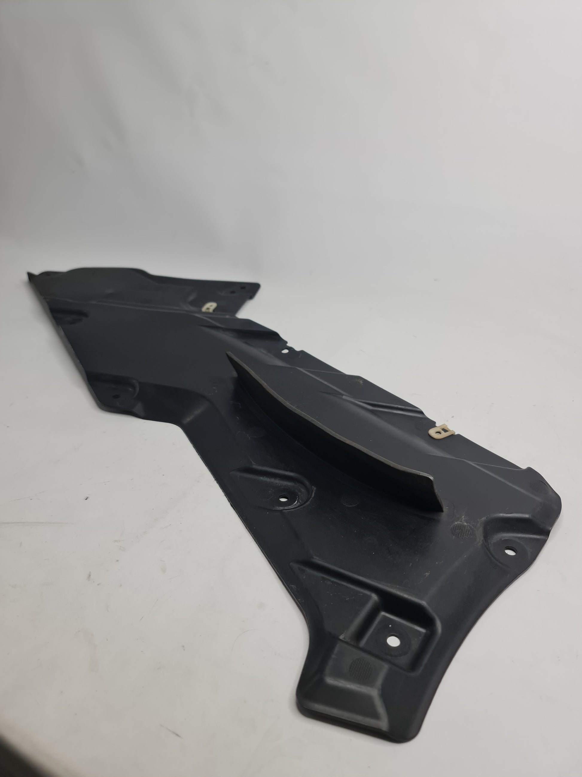 BMW M3 M4 G80 G82 G83 UNDERBODY PANELLING TRIM RIGHT SIDE 8080540 - MPerformance.parts