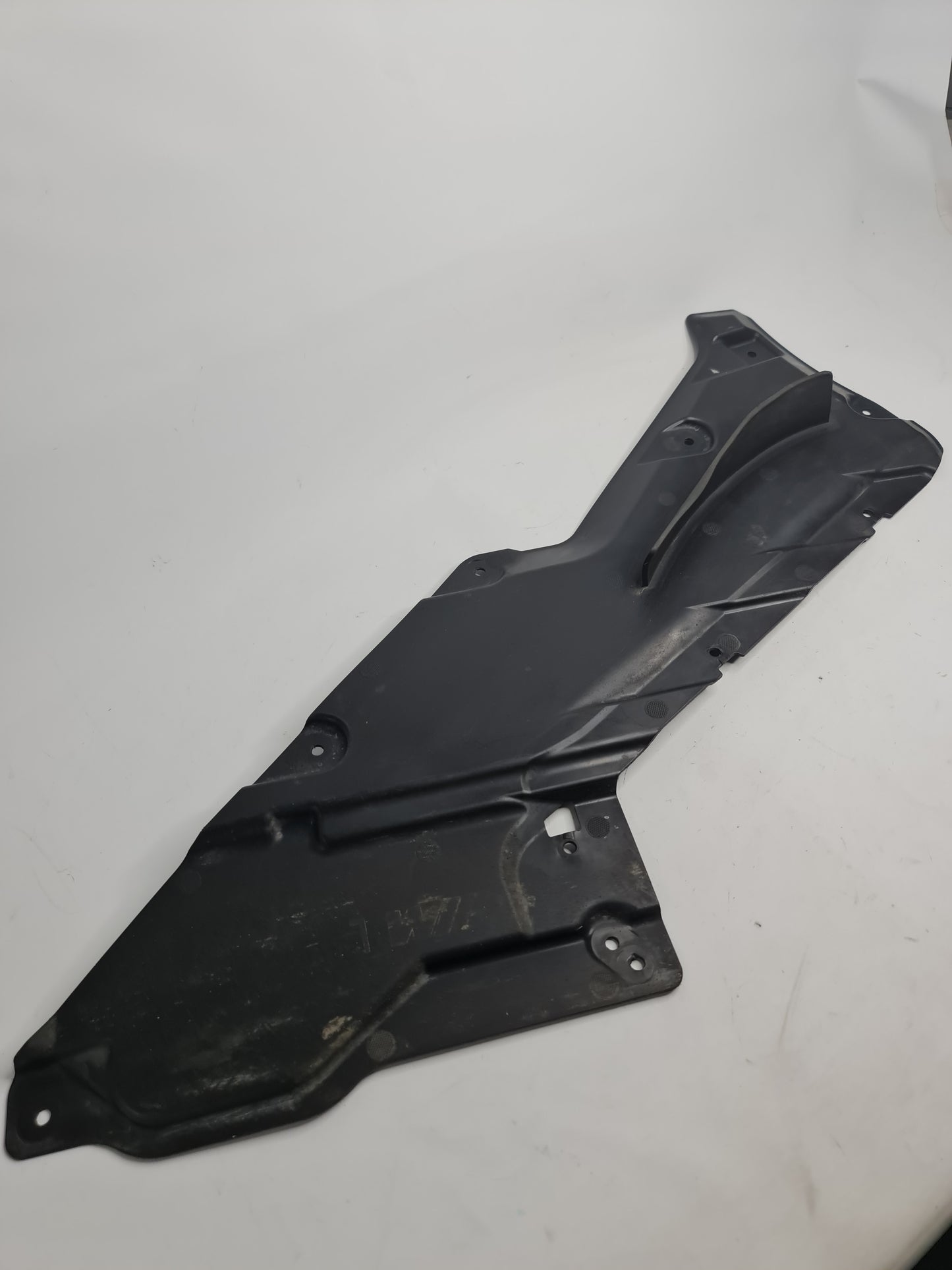 BMW M3 M4 G80 G82 G83 UNDERBODY PANELLING TRIM LEFT SIDE 8080539 - MPerformance.parts