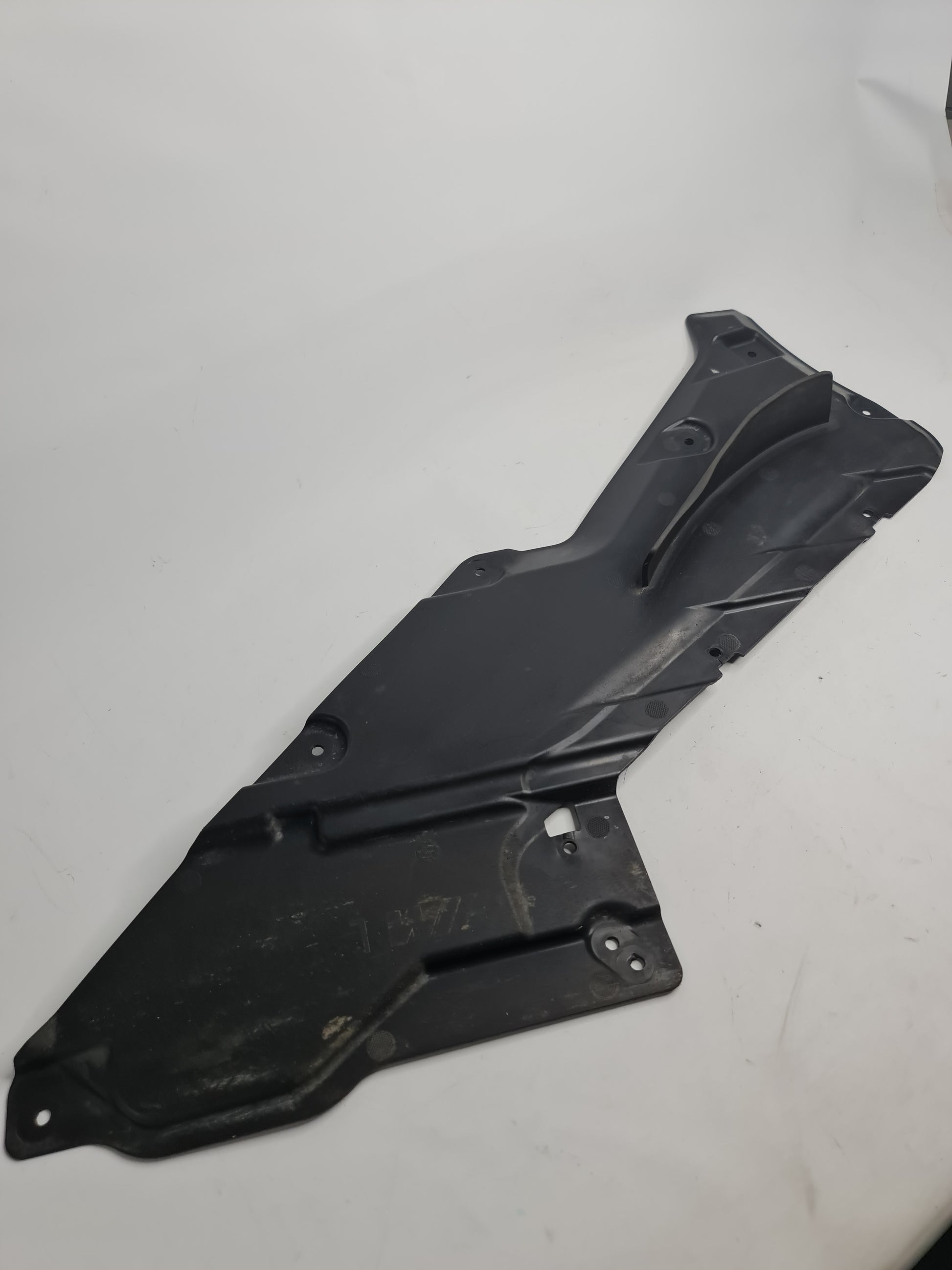 BMW M3 M4 G80 G82 G83 UNDERBODY PANELLING TRIM LEFT SIDE 8080539 - MPerformance.parts
