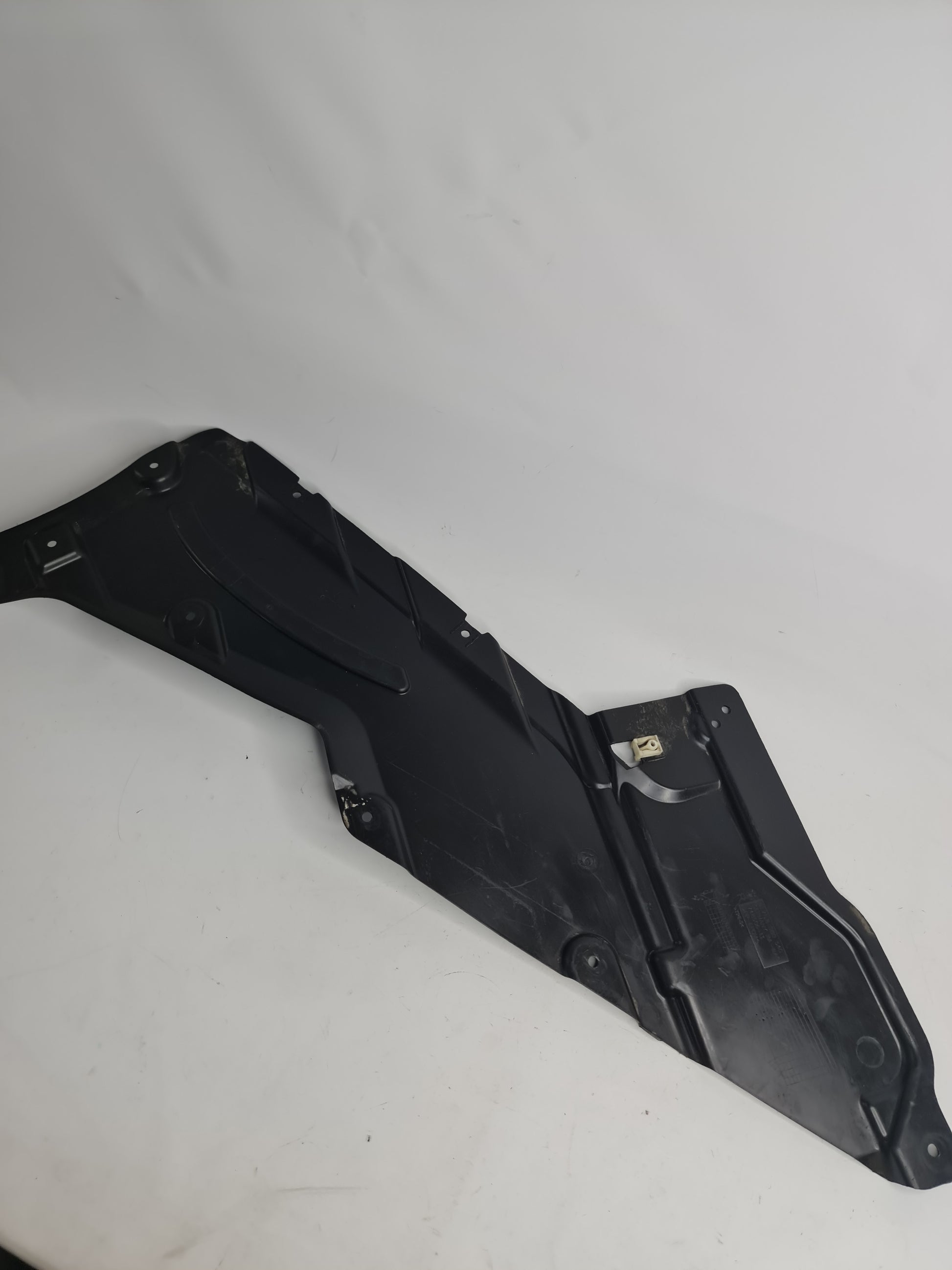 BMW M3 M4 G80 G82 G83 UNDERBODY PANELLING TRIM RIGHT SIDE 8080540 - MPerformance.parts