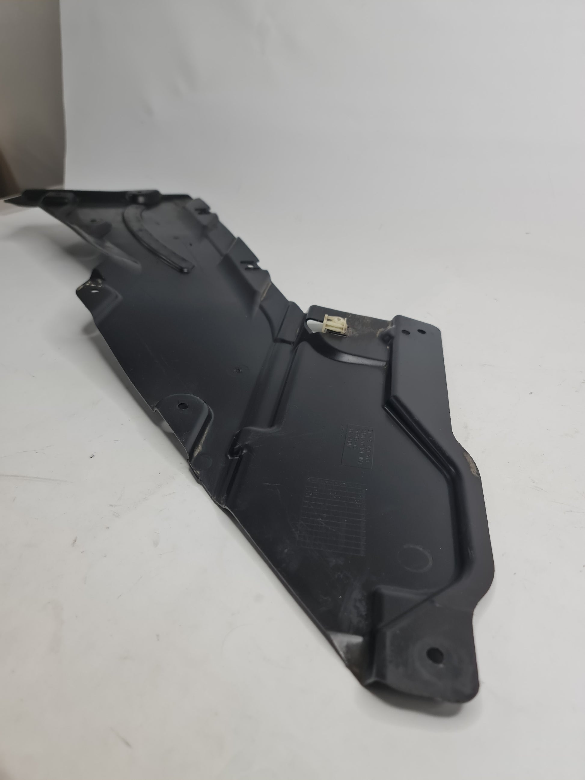 BMW M3 M4 G80 G82 G83 UNDERBODY PANELLING TRIM RIGHT SIDE 8080540 - MPerformance.parts
