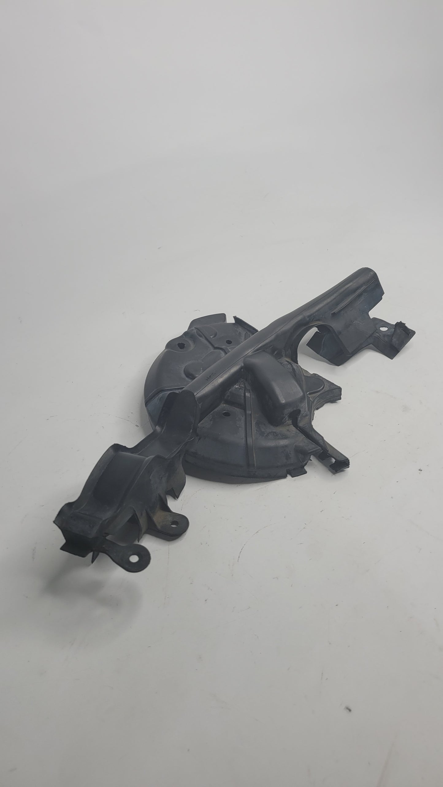 BMW M3 M4 F80 F82 F83 LEFT - Engine / HOOD SEAL 8066661 - MPerformance.parts