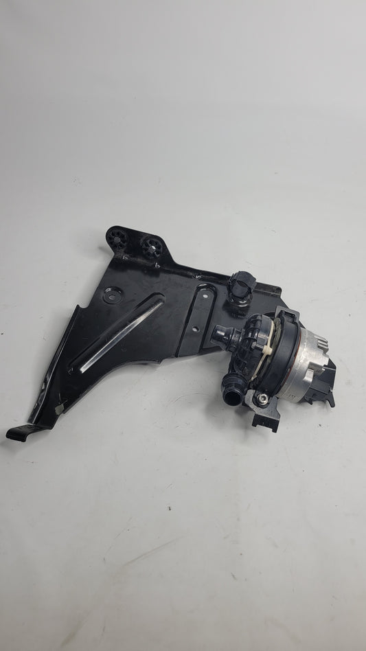 BMW M3 M4 G80 G82 G83 AUXILIARY WATER PUMP 8088928 - MPerformance.parts