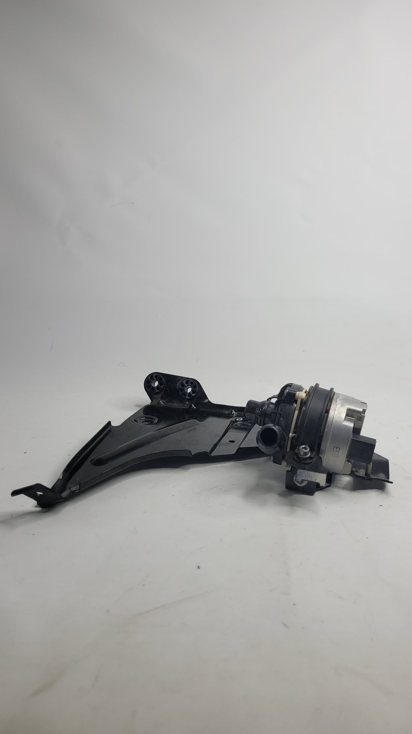 BMW M3 M4 G80 G82 G83 AUXILIARY WATER PUMP 8088928 - MPerformance.parts