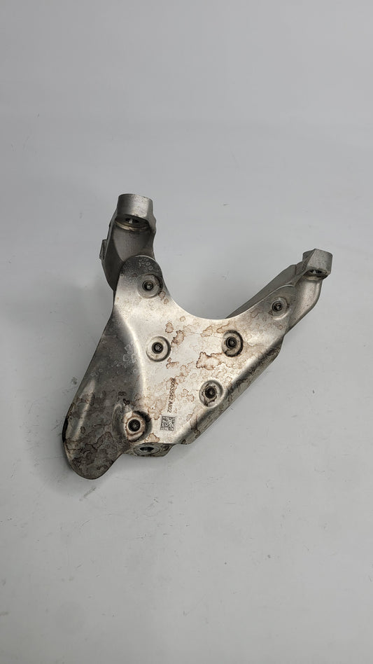 BMW M3 M4 G80 G82 G83 ENGINE SUPPORT BRACKET RIGHT SIDE 8053542 - MPerformance.parts