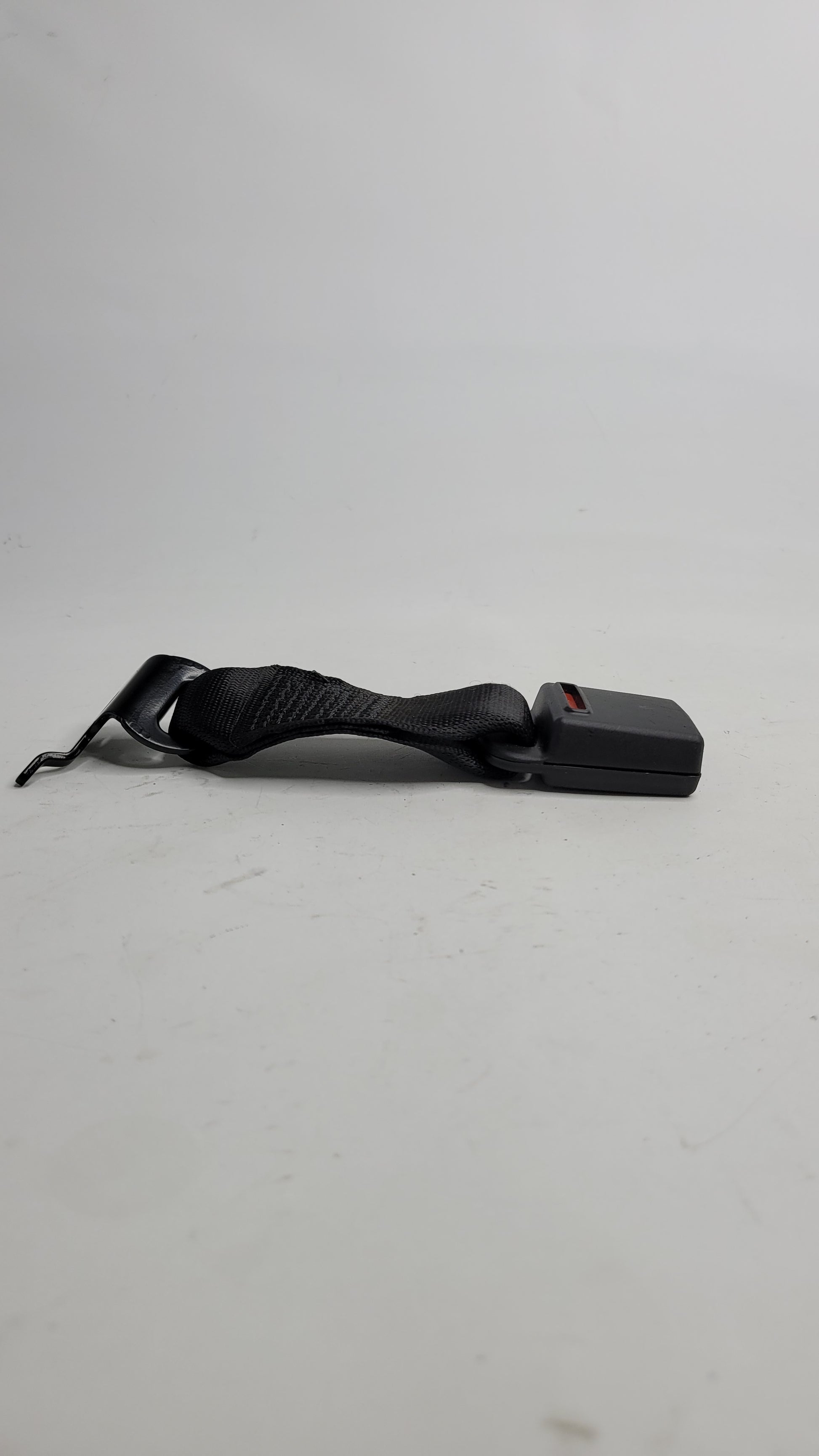BMW M3 G80 - REAR Centre SEAT BELT Buckle / Receiver 7496283 - MPerformance.parts