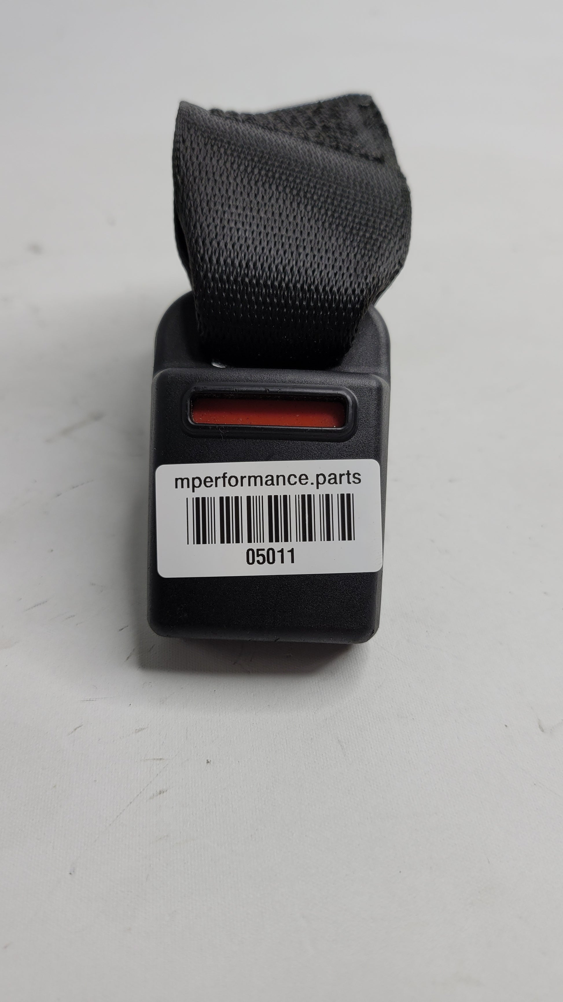 BMW M3 G80 - REAR Centre SEAT BELT Buckle / Receiver 7496283 - MPerformance.parts