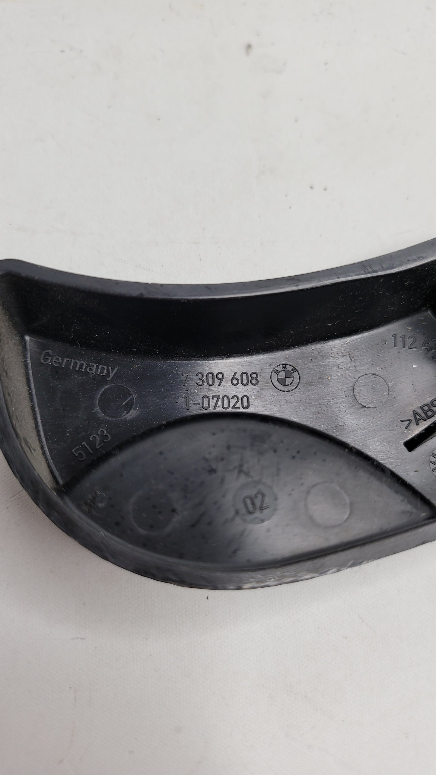 BMW F80 M3 Bonnet Release Handle 7309608 - MPerformance.parts