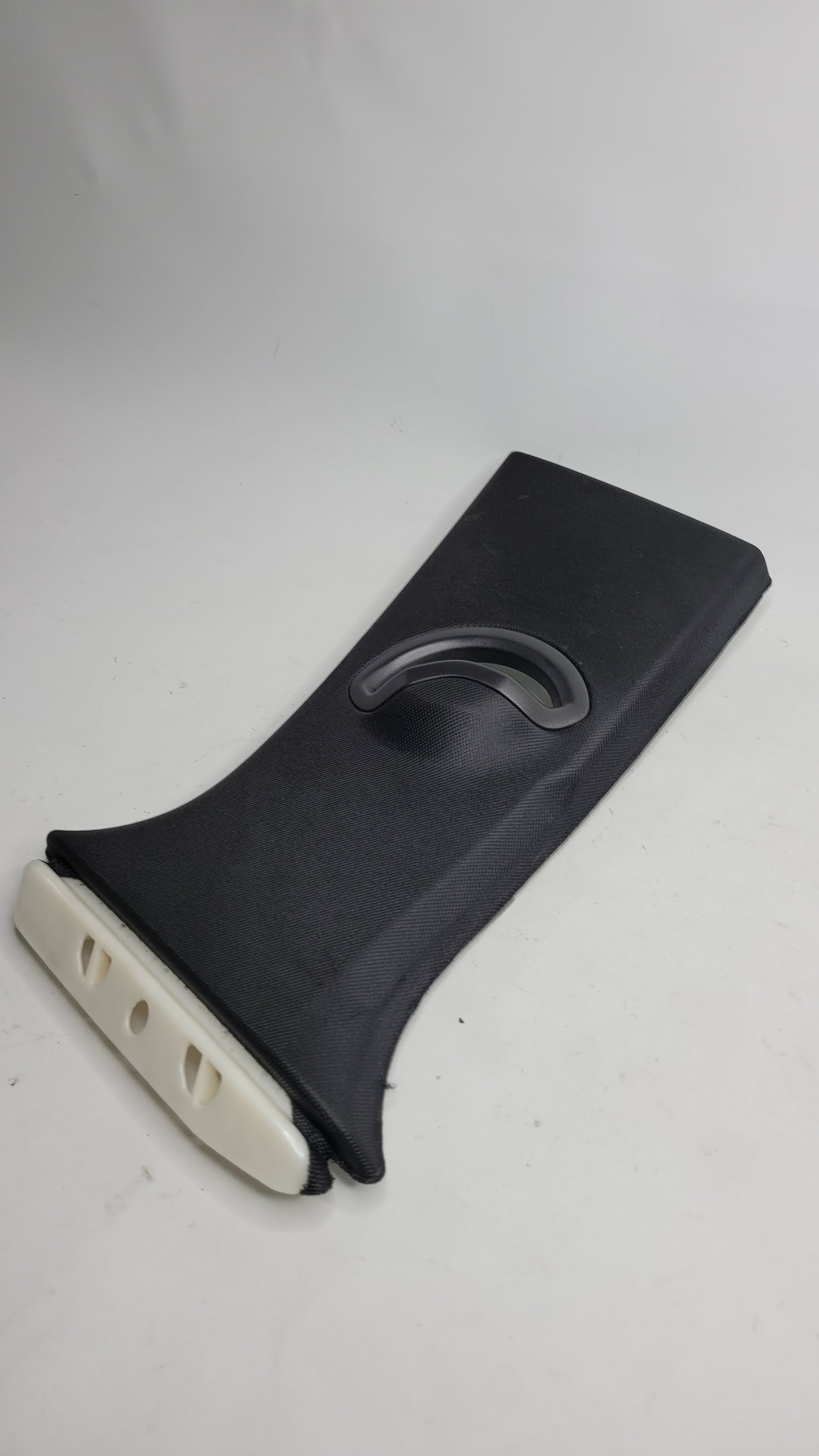 G80 M3 right side B pillar trim - 521070 - MPerformance.parts