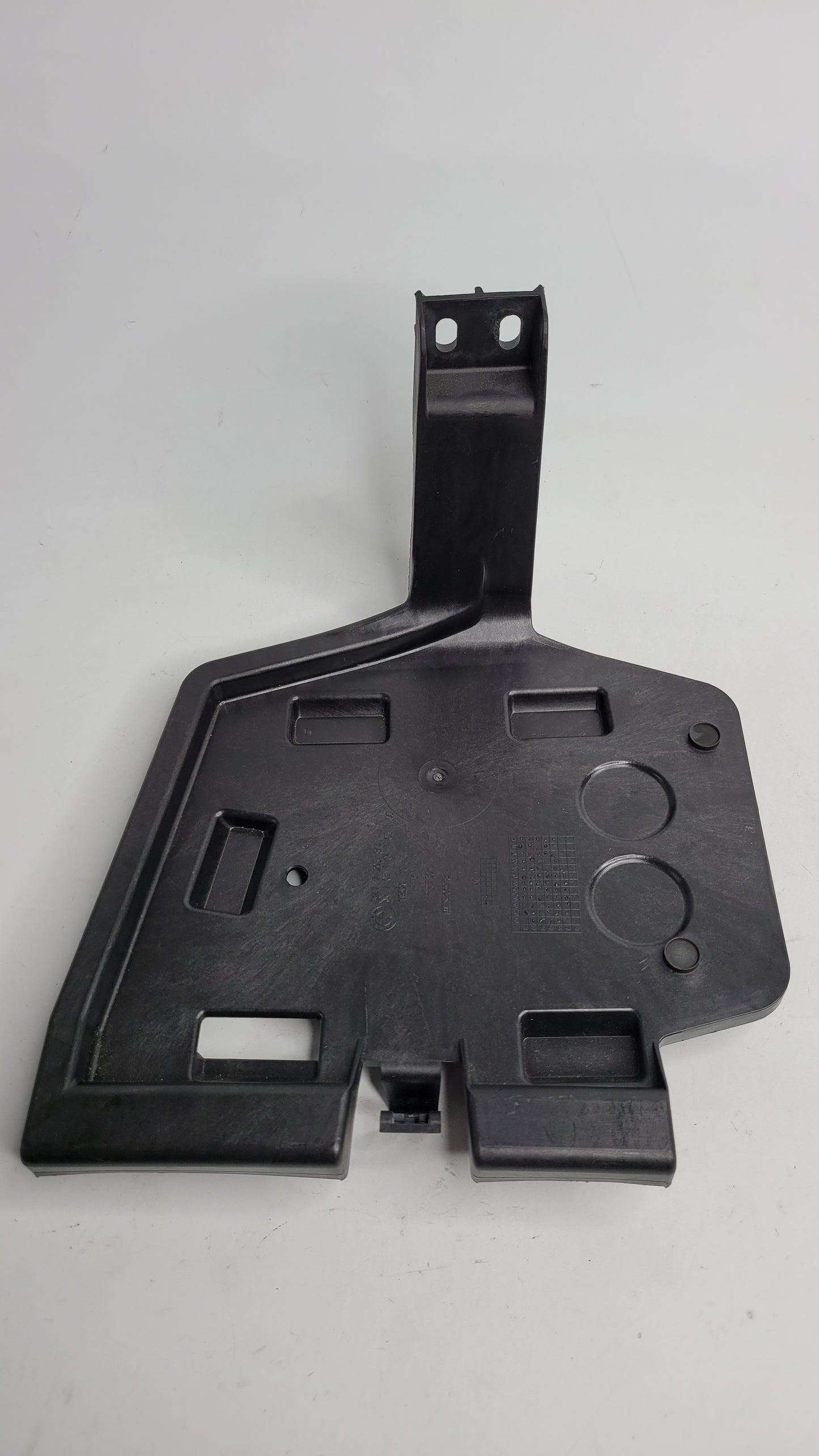 7295817 11252010 BMW F80 Series Plastic Trim Cover Bracket - MPerformance.parts