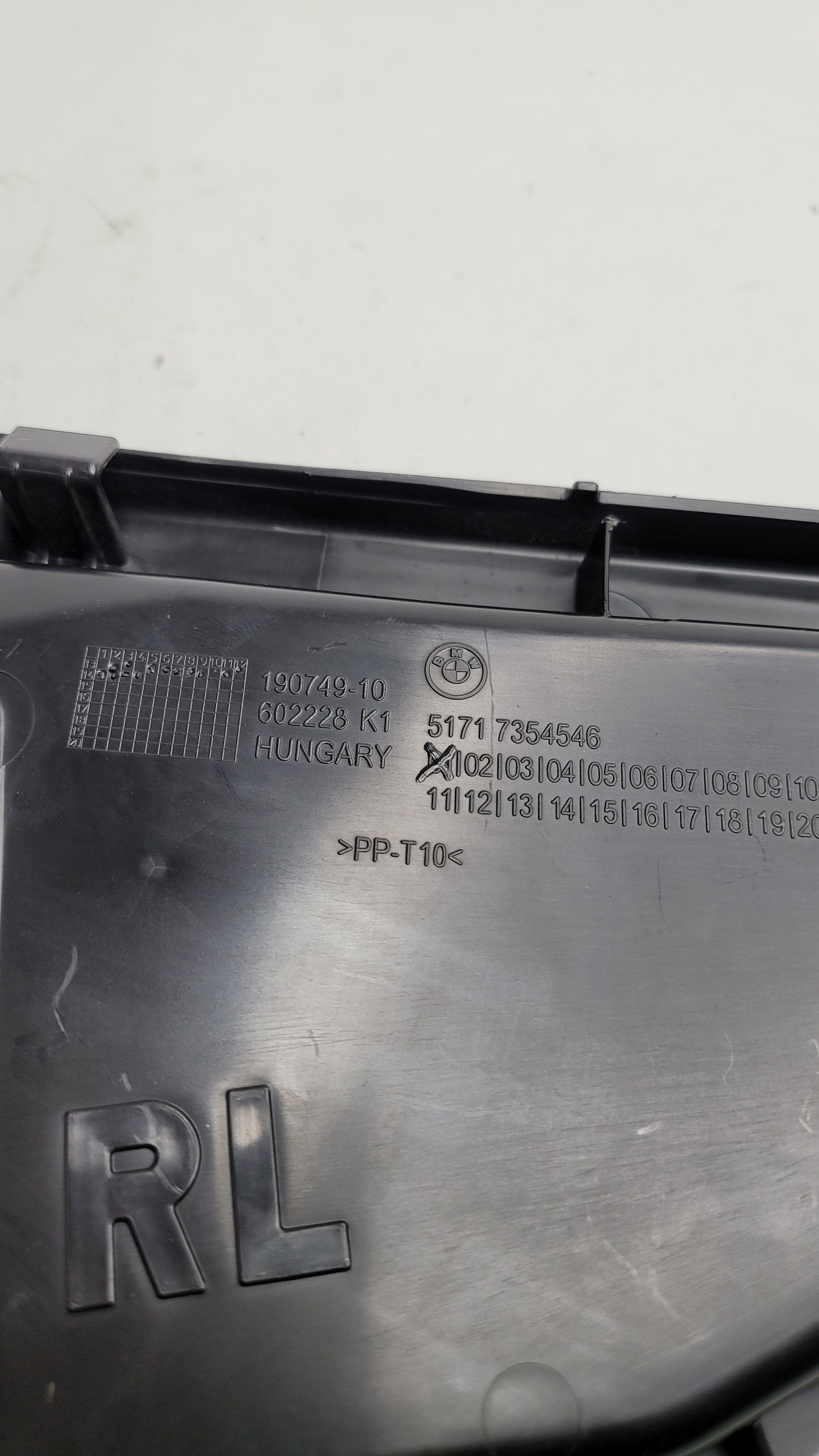 F80 F82 Windshield Wiper Shell Cover Front 7354546 - MPerformance.parts