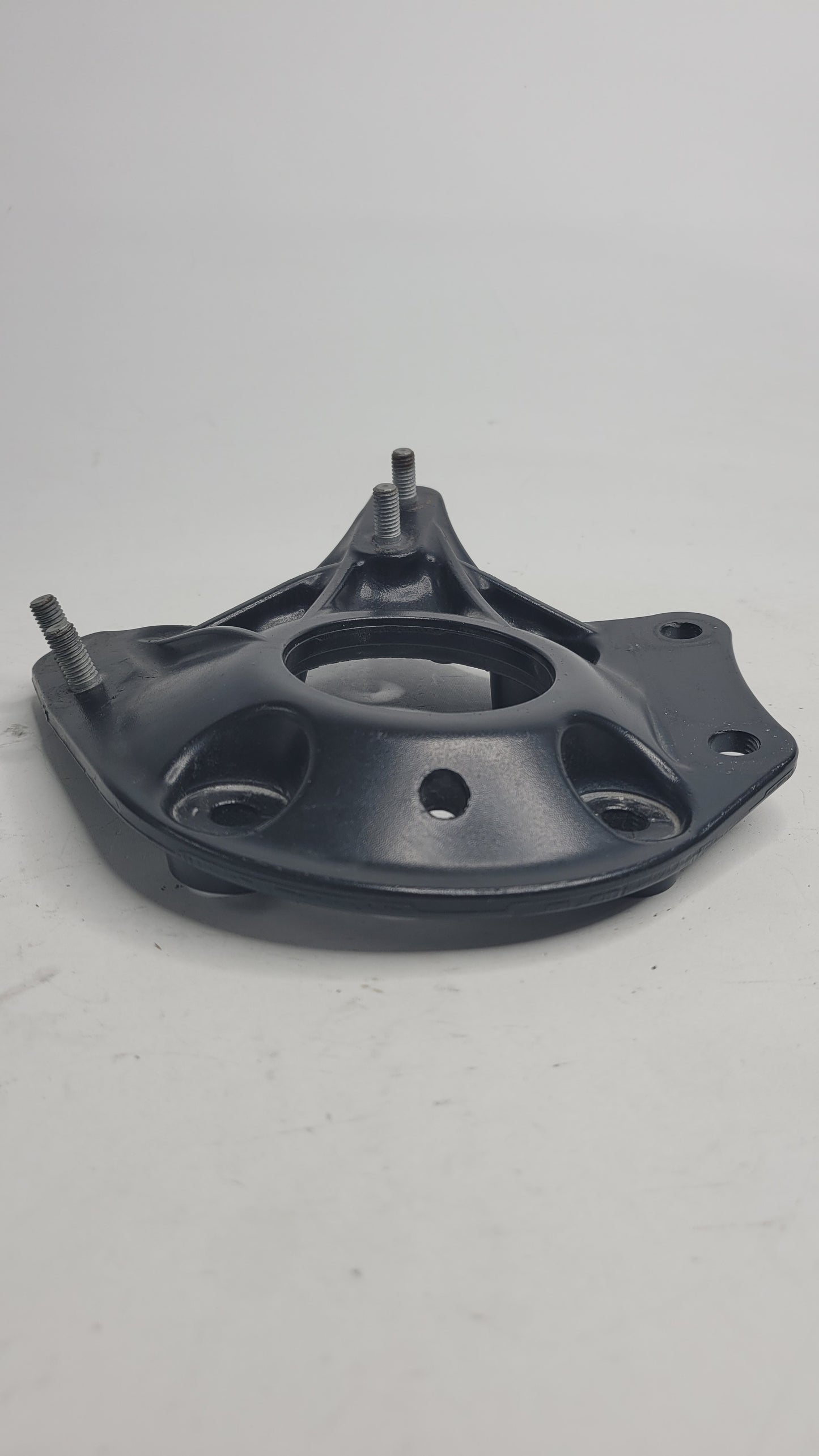 BMW M3 M4 G80 G82 G83 LEFT PASSENGER SIDE SUSPENSION STRUT TOWER BRACE 8076673 - MPerformance.parts