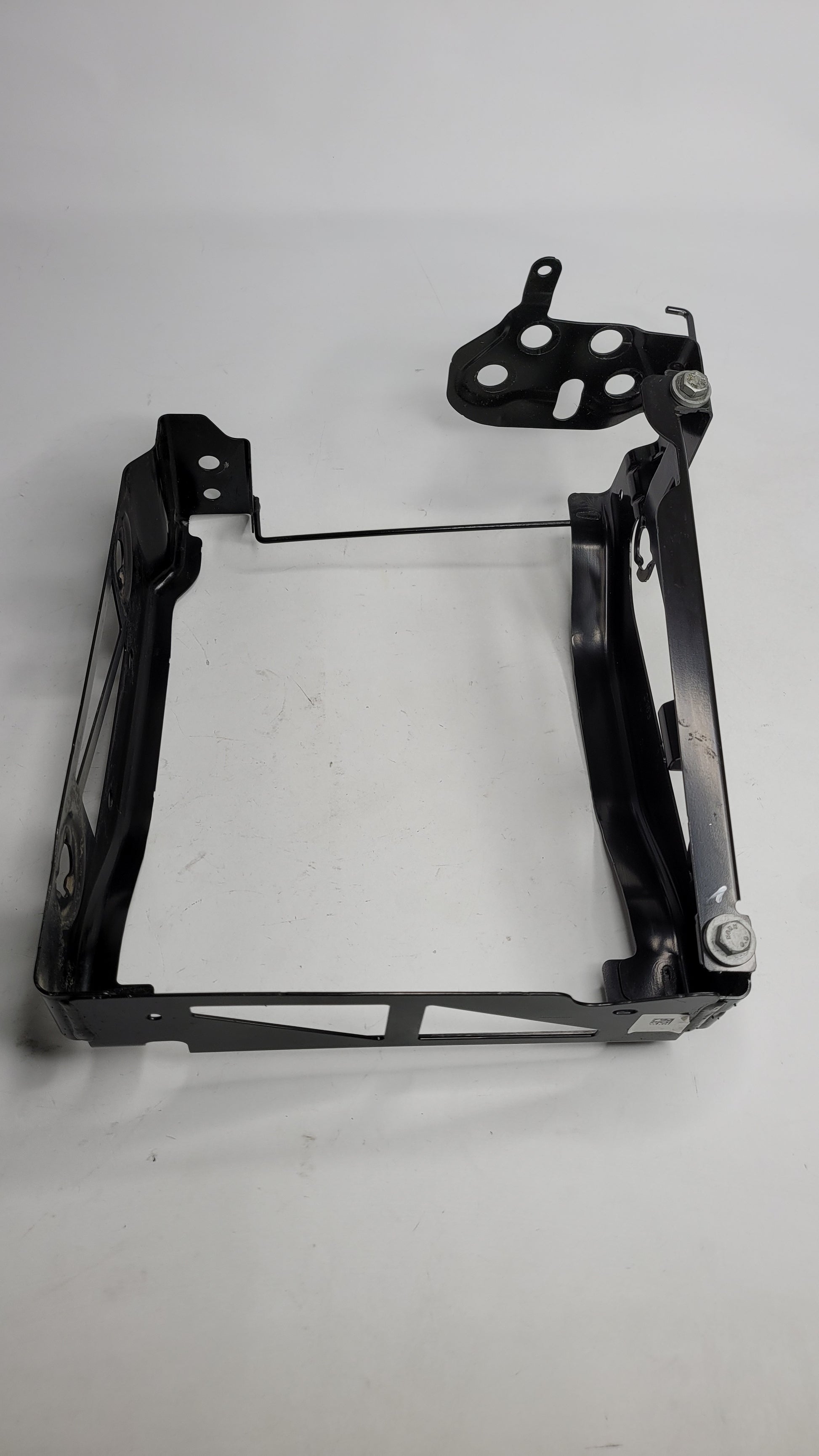 BMW M4 COUPE G82 FRONT RIGHT HEADLIGHT MOUNT PLATE 51118071636 - MPerformance.parts