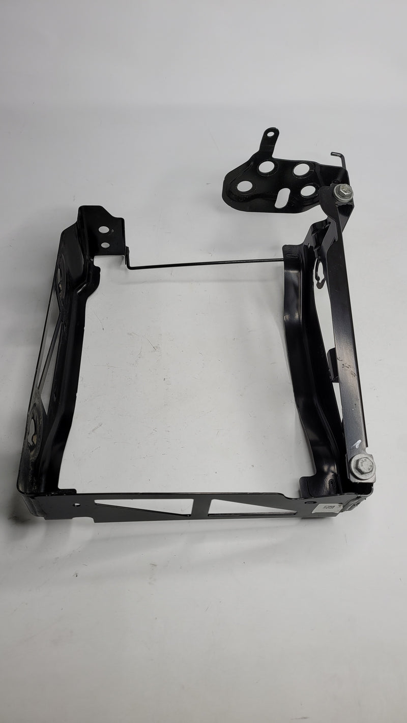 BMW M4 COUPE G82 FRONT RIGHT HEADLIGHT MOUNT PLATE 51118071636 - MPerformance.parts