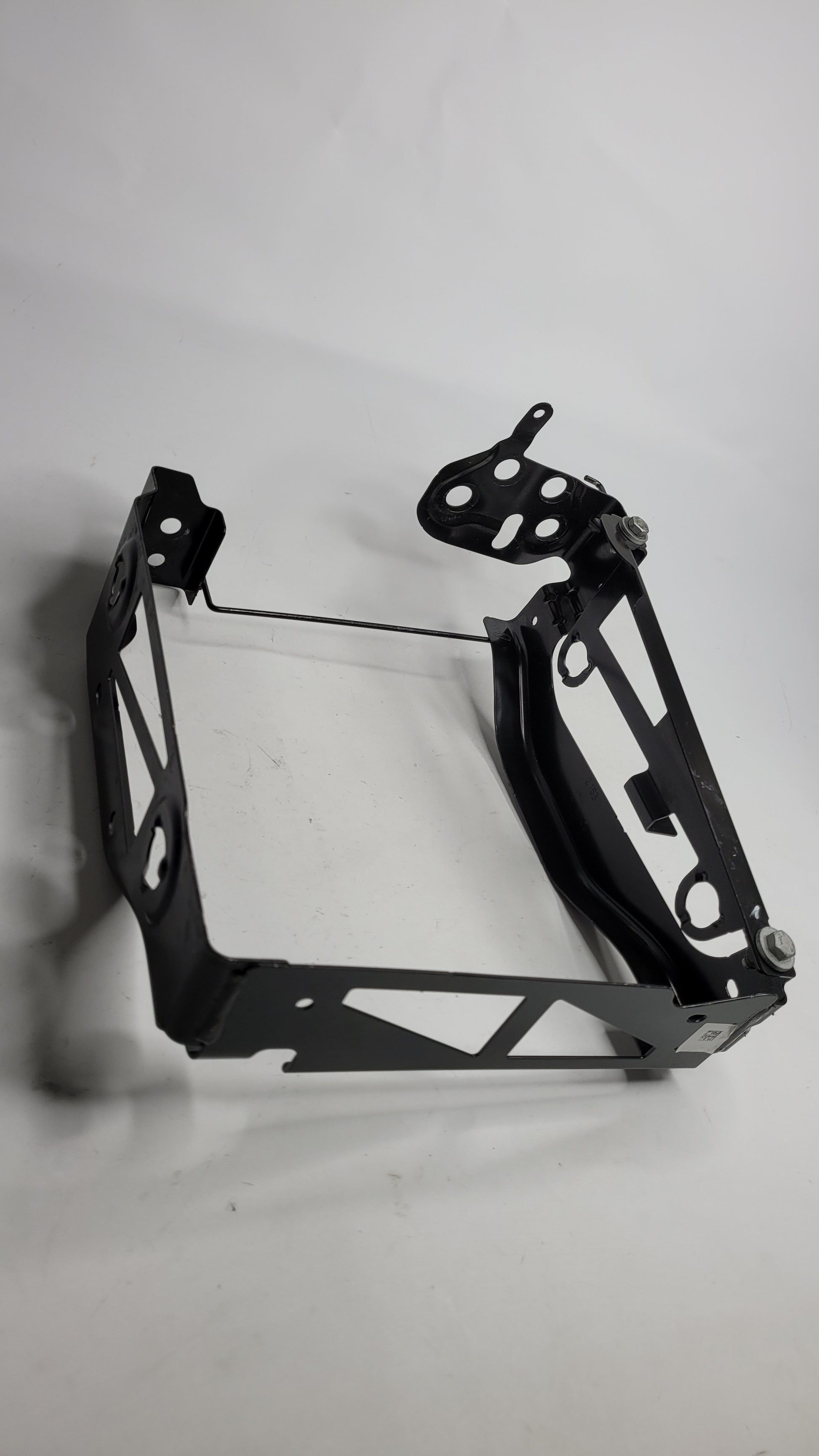 BMW M4 COUPE G82 FRONT RIGHT HEADLIGHT MOUNT PLATE 51118071636 - MPerformance.parts