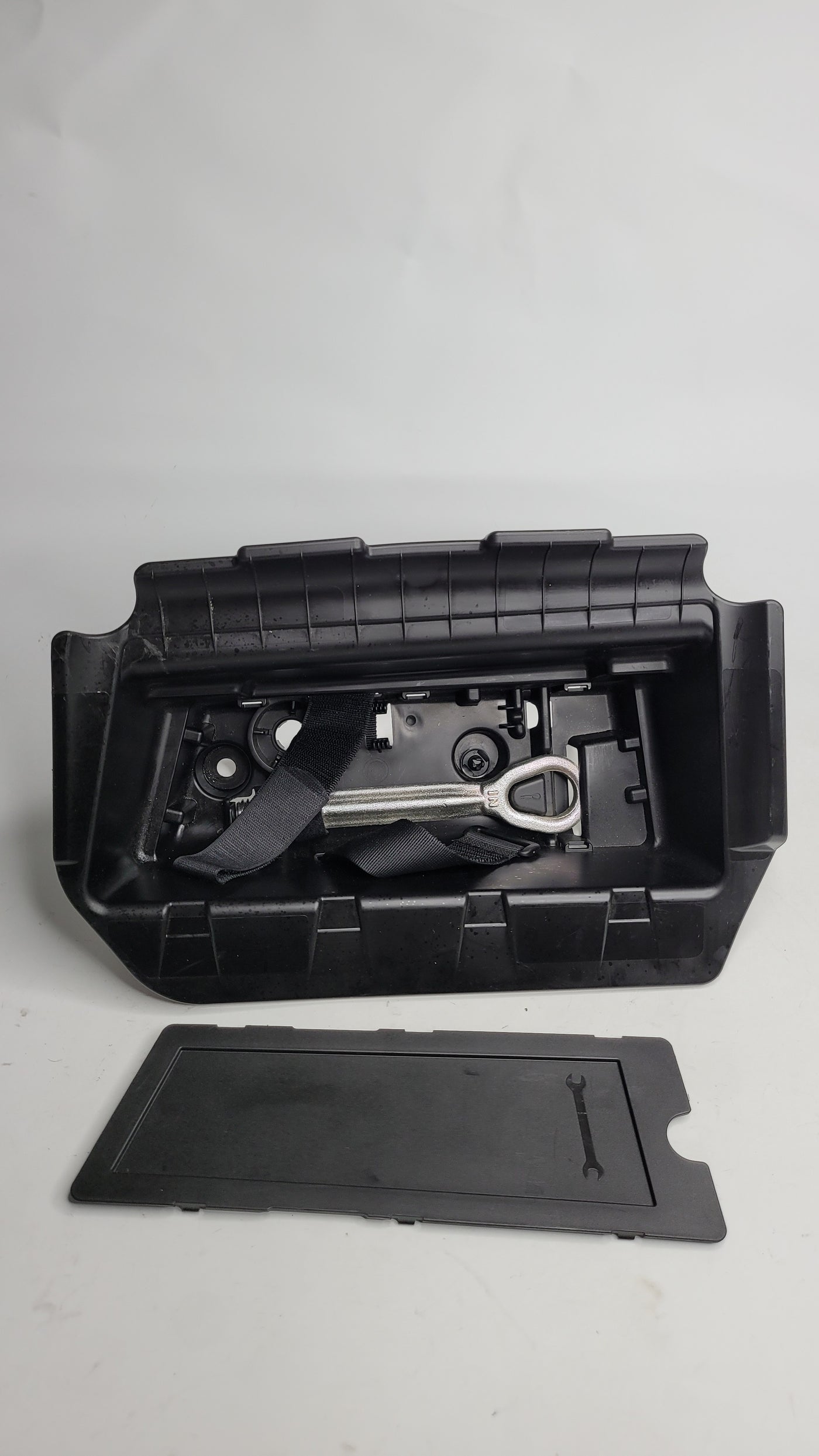 Close-up of MPerformance.parts 05095 automotive part showing detailed metal components and branding on a white background.