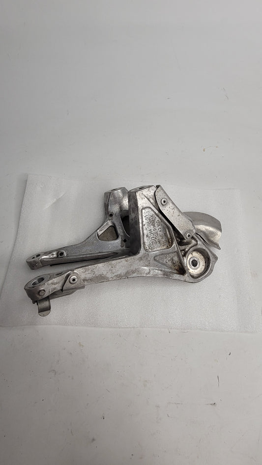 BMW F82 M4 F87 F80 F83 Right Engine Support Bracket 2284204 - MPerformance.parts