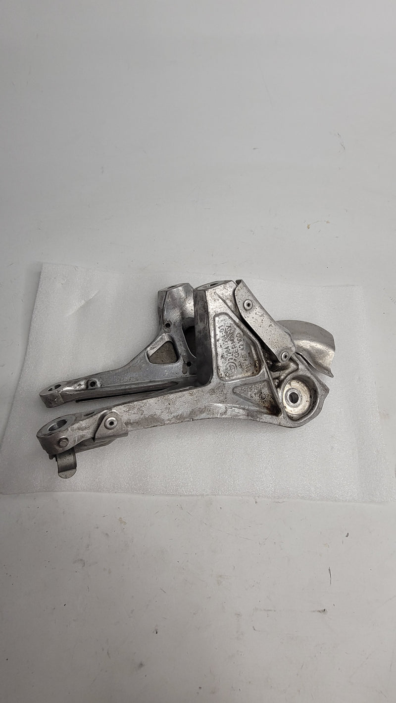 BMW F82 M4 F87 F80 F83 Right Engine Support Bracket 2284204 - MPerformance.parts