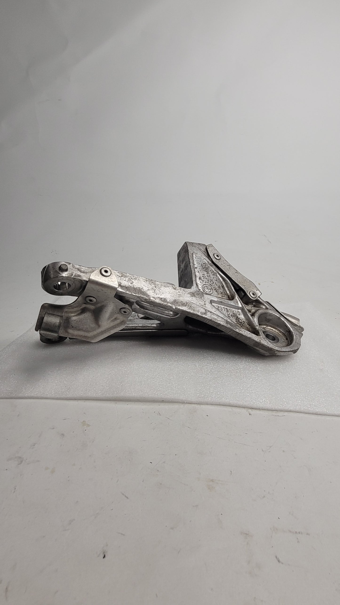 BMW F82 M4 F87 F80 F83 Right Engine Support Bracket 2284204 - MPerformance.parts